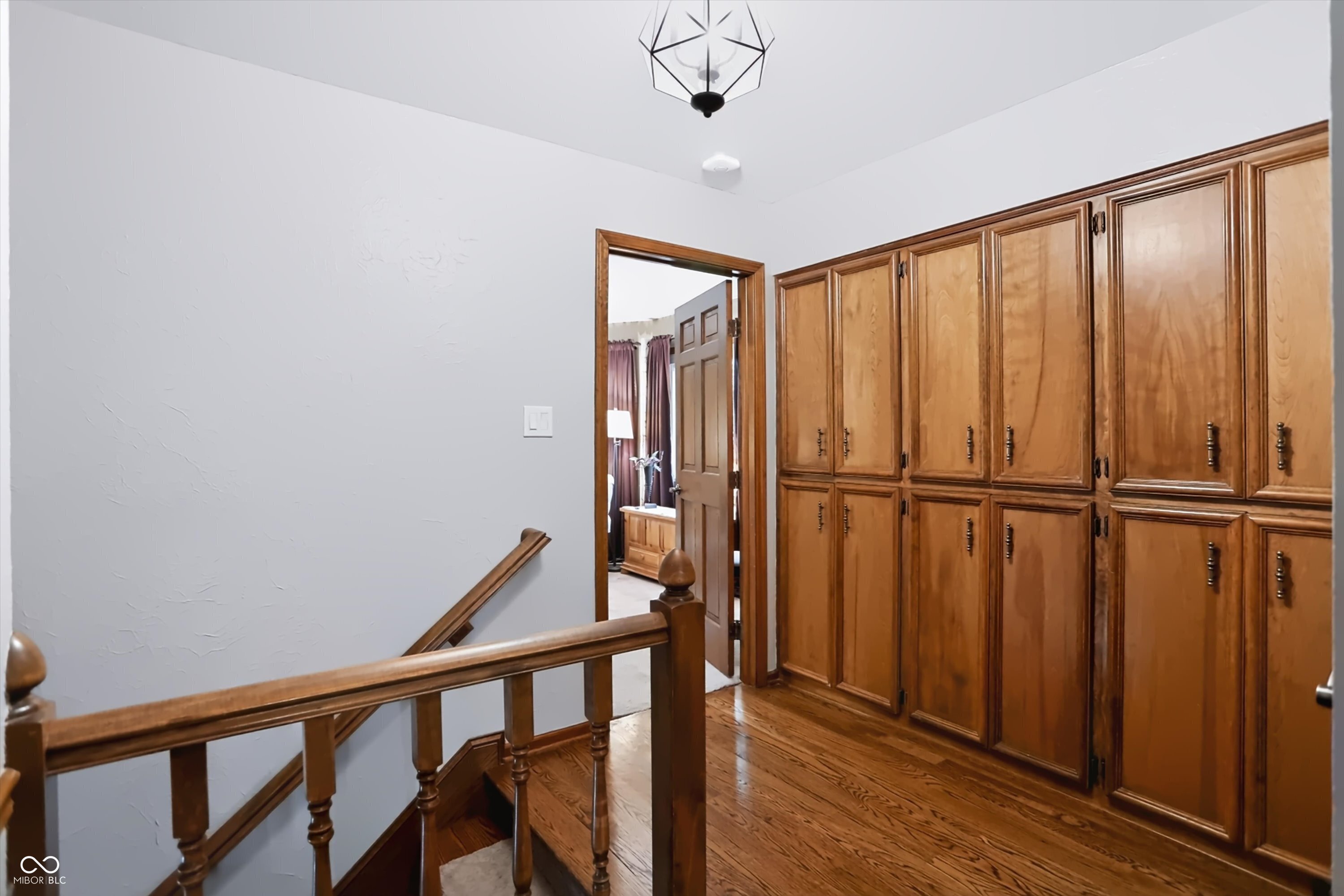 6717 La Tour Circle