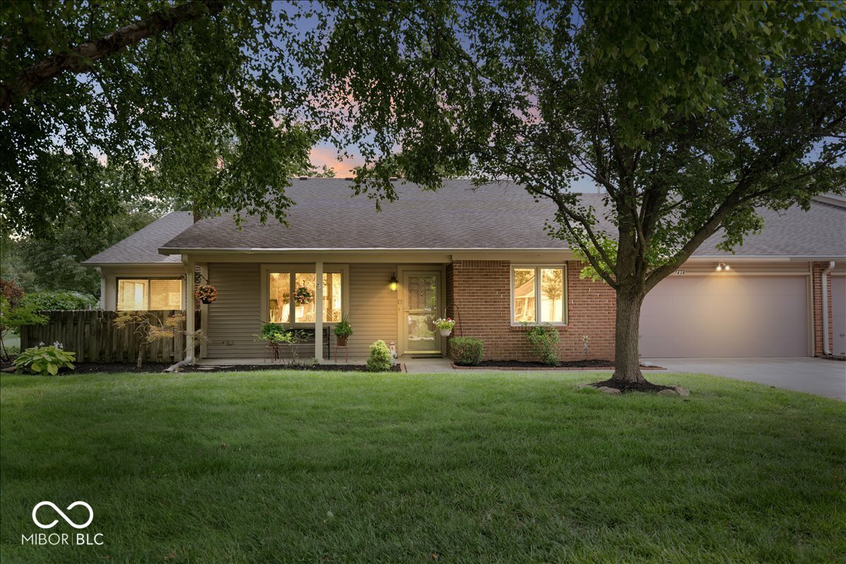 7438 Prairie Lake Drive