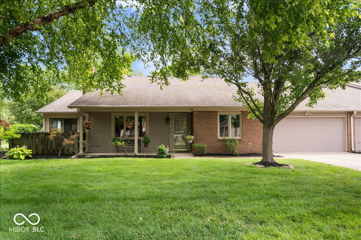 7438 Prairie Lake Drive
