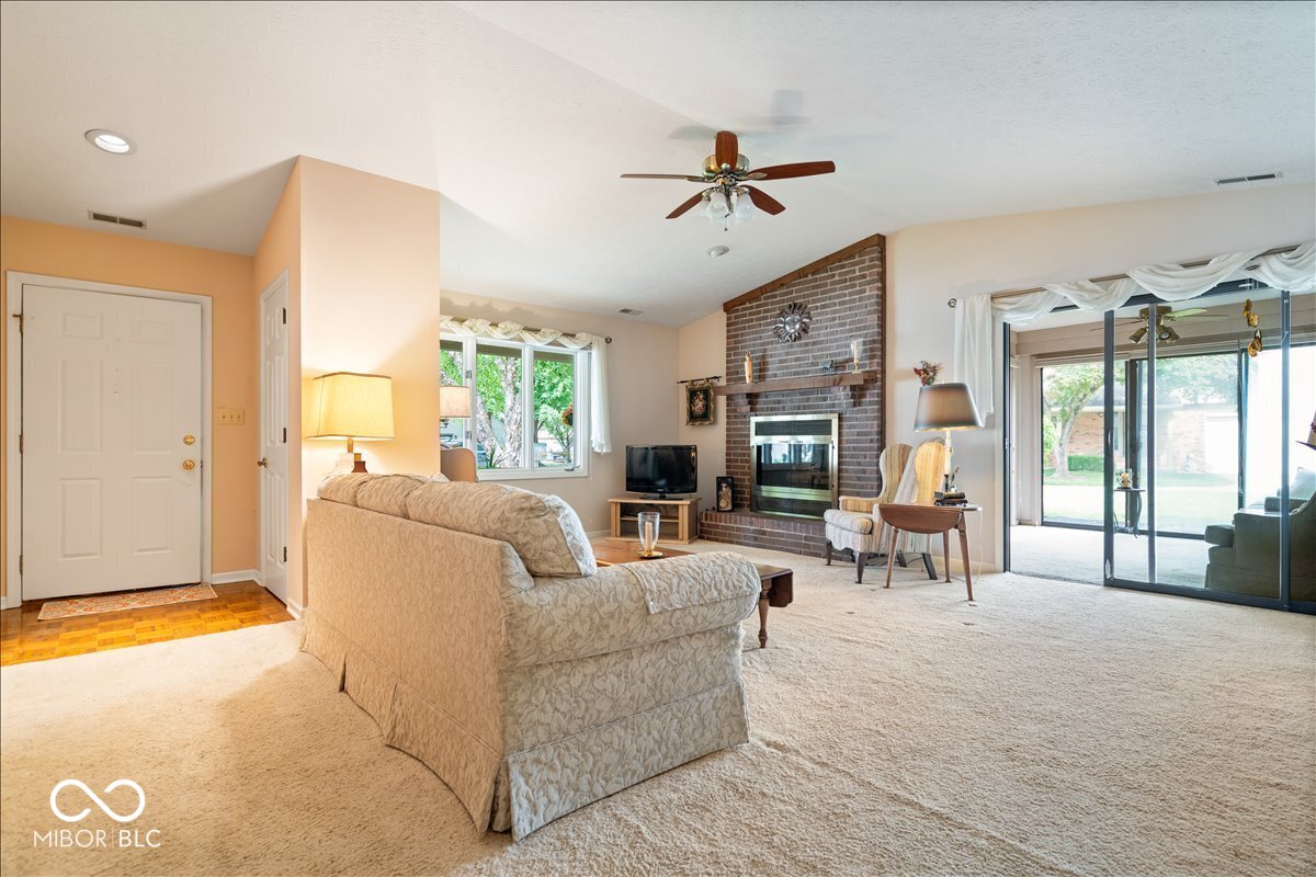 7438 Prairie Lake Drive