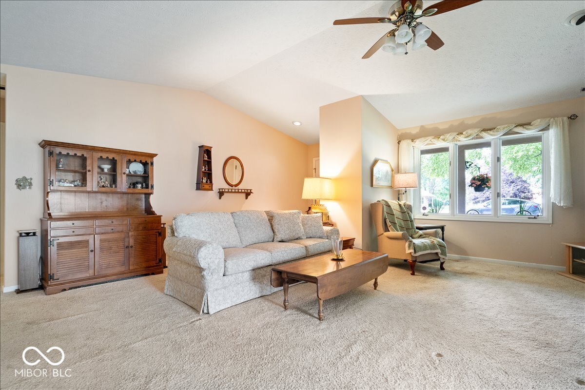 7438 Prairie Lake Drive