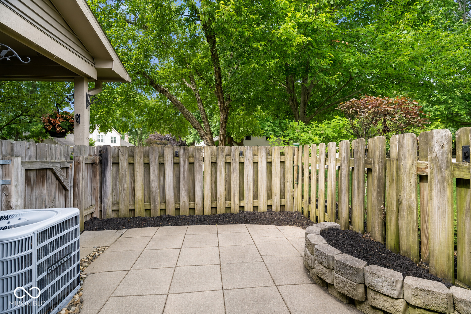 7438 Prairie Lake Drive