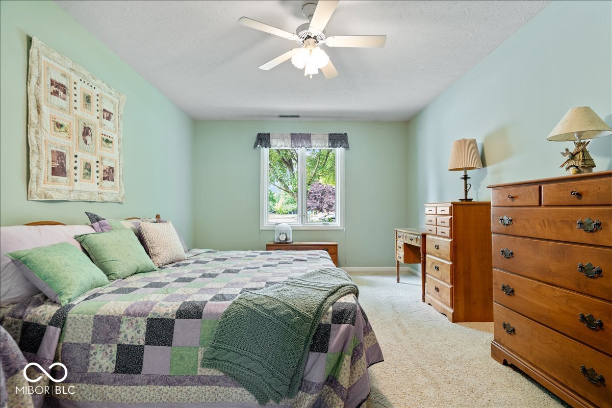 7438 Prairie Lake Drive