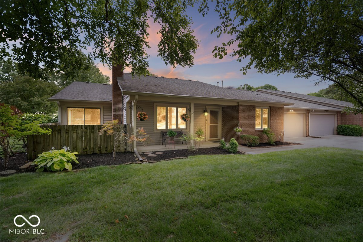 7438 Prairie Lake Drive