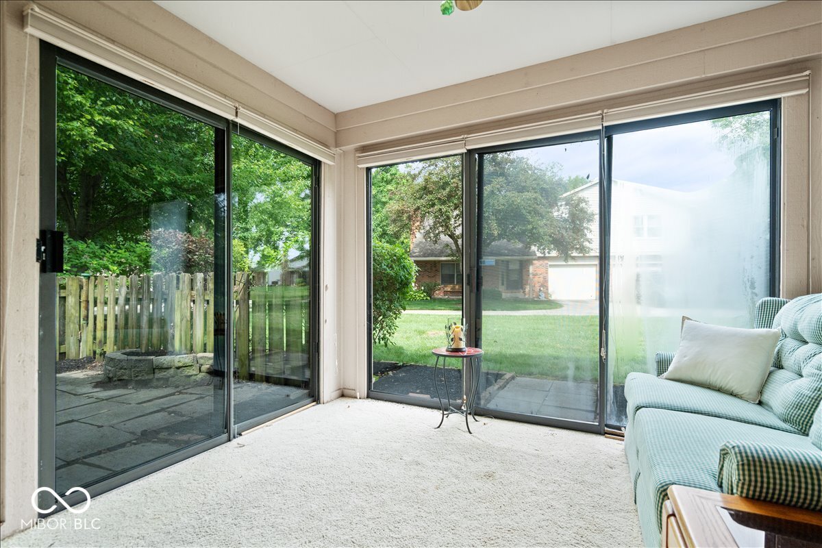 7438 Prairie Lake Drive