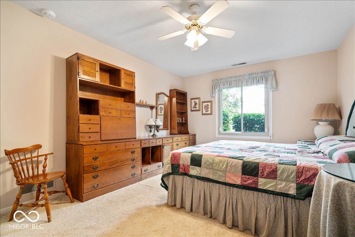 7438 Prairie Lake Drive