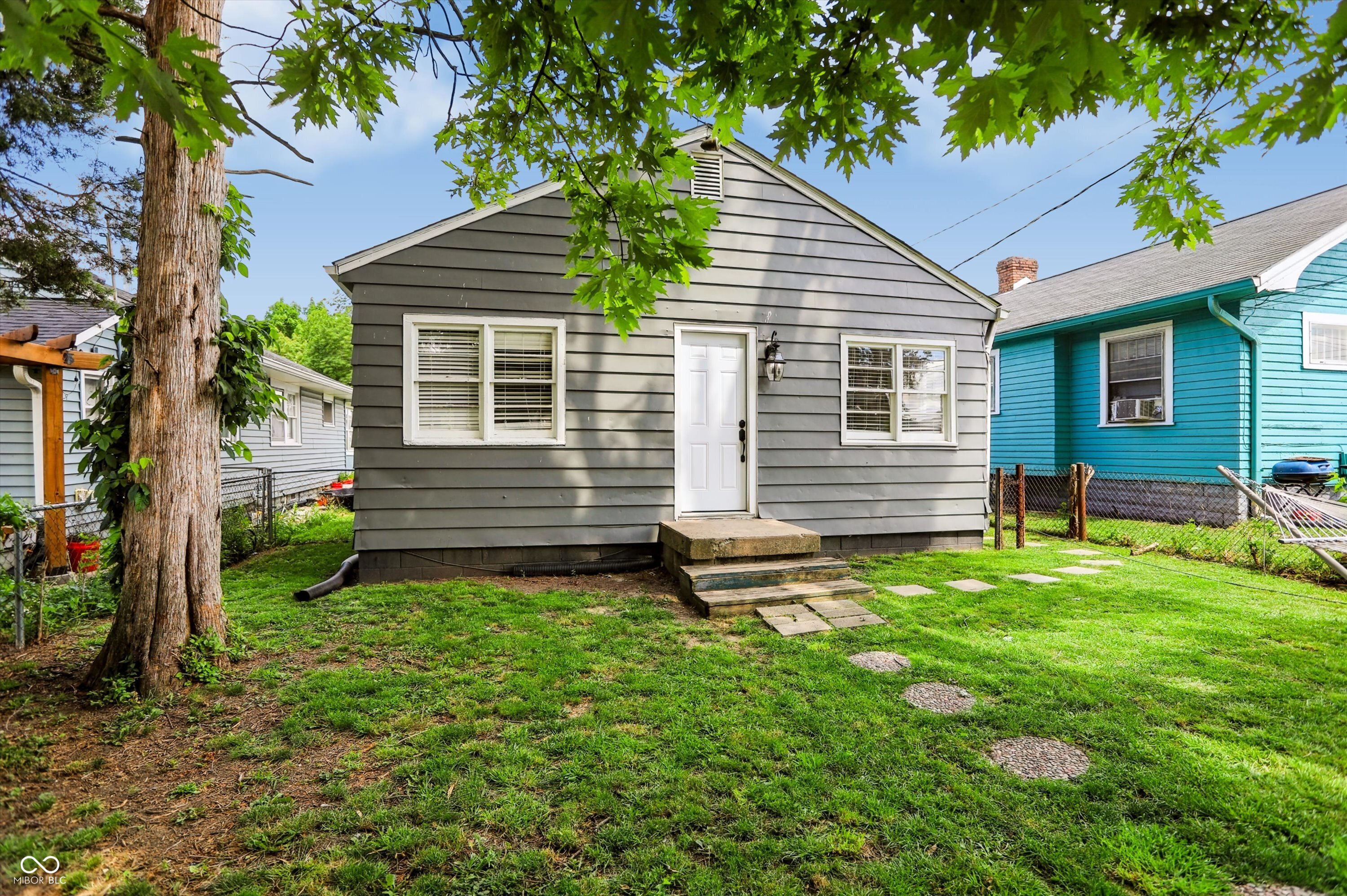 902 N Drexel Avenue