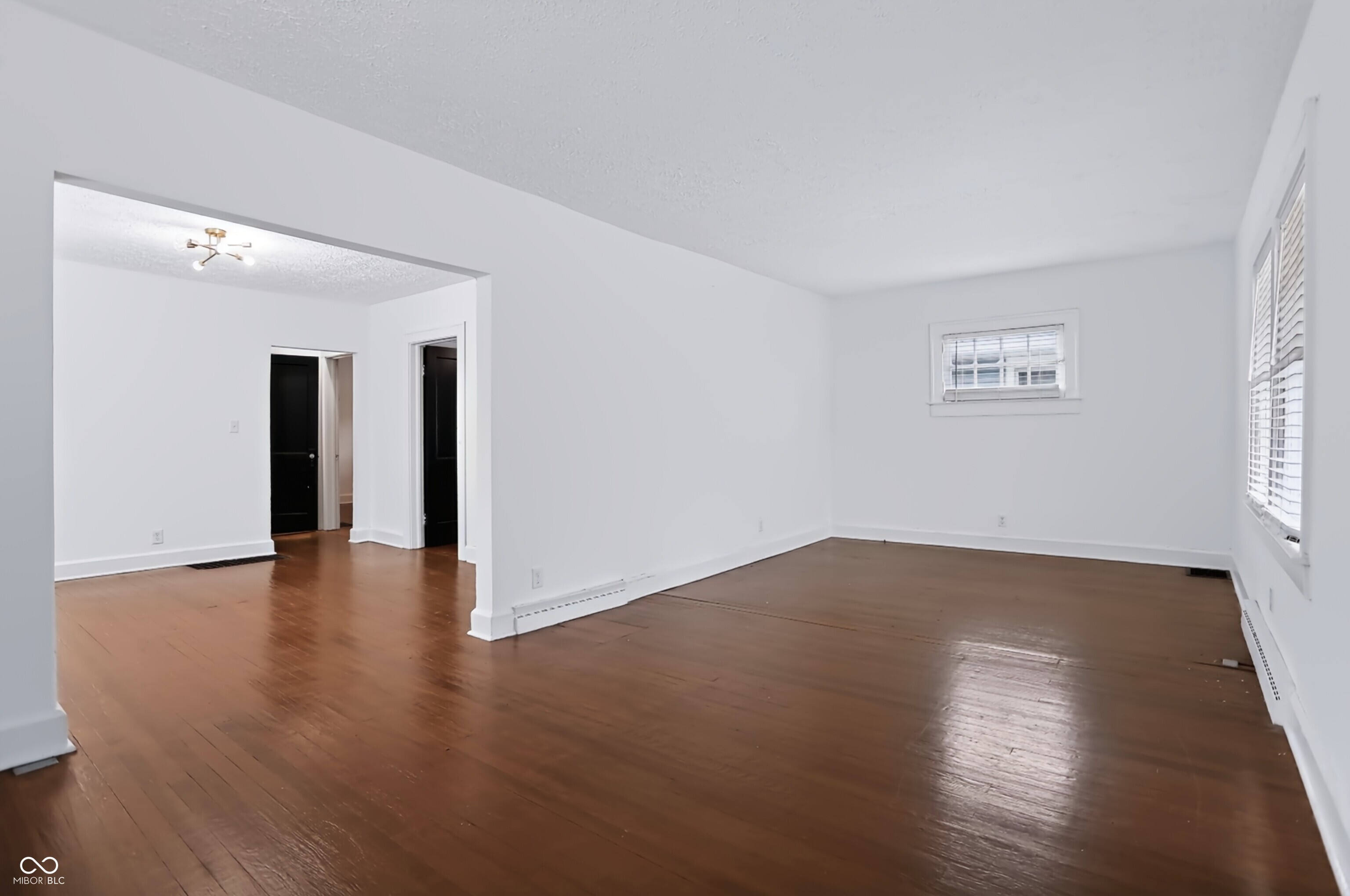 902 N Drexel Avenue