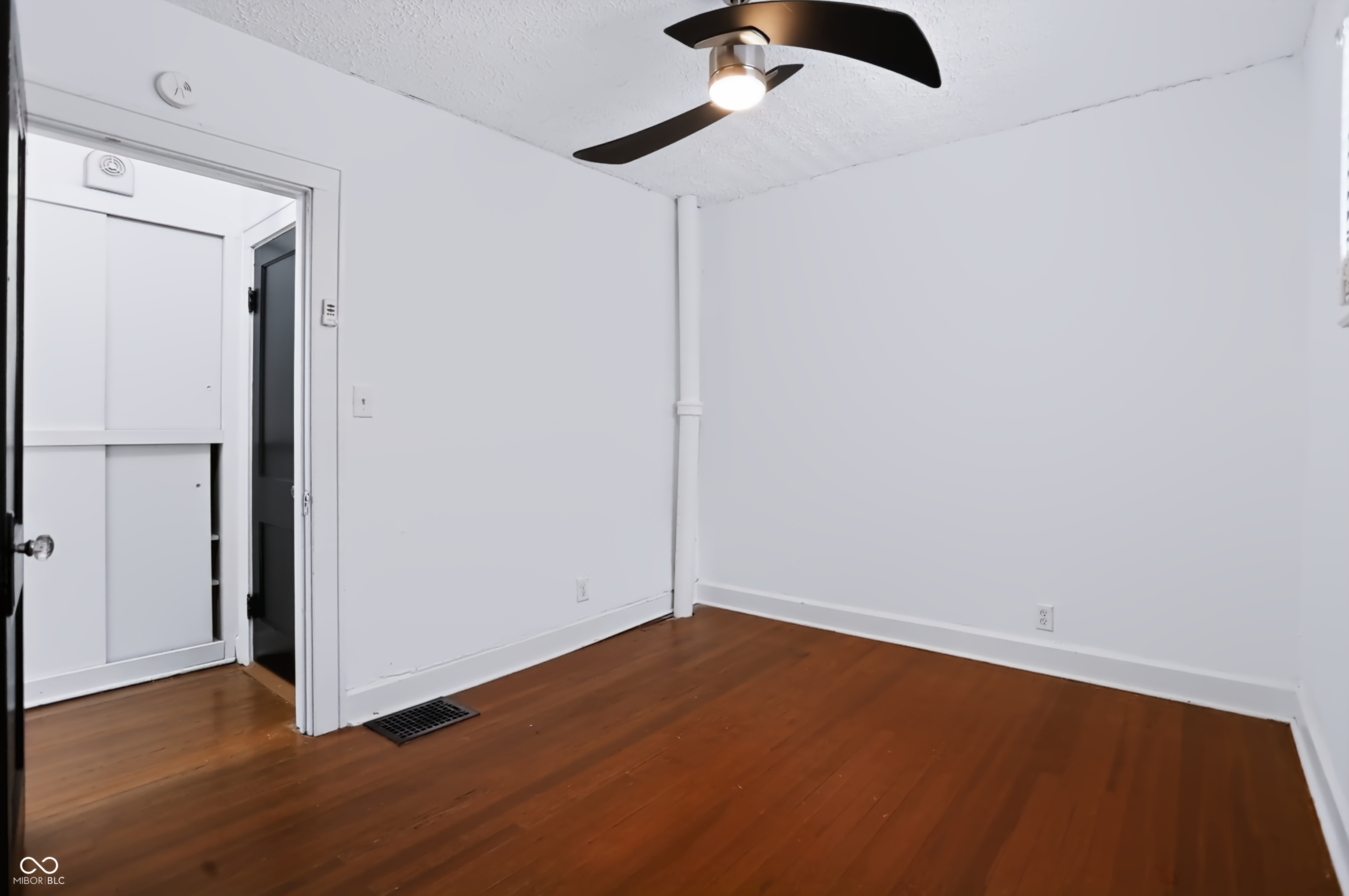 902 N Drexel Avenue