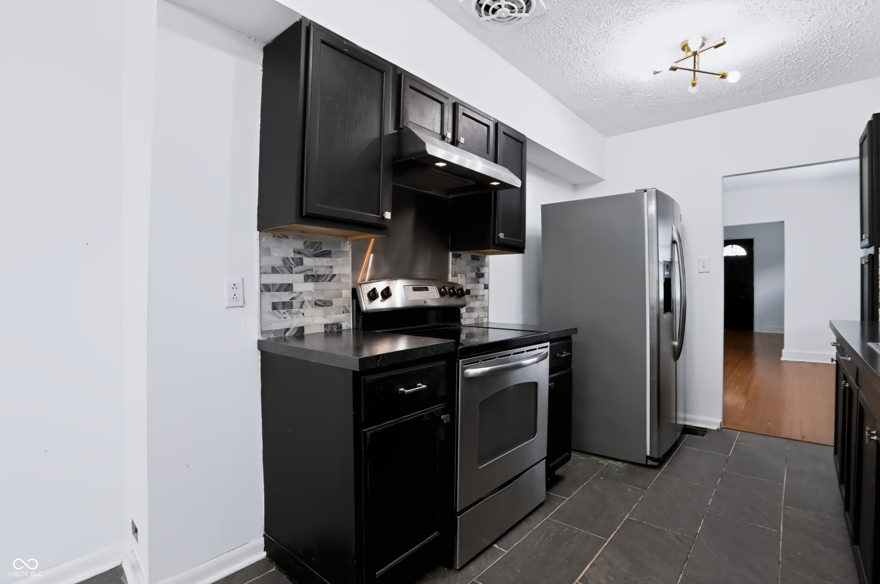902 N Drexel Avenue