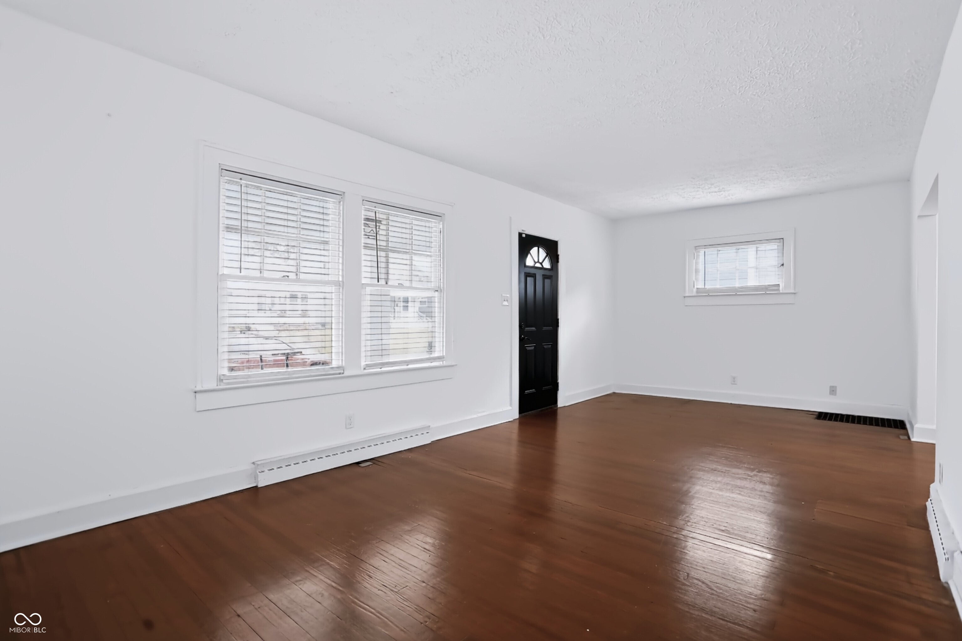 902 N Drexel Avenue