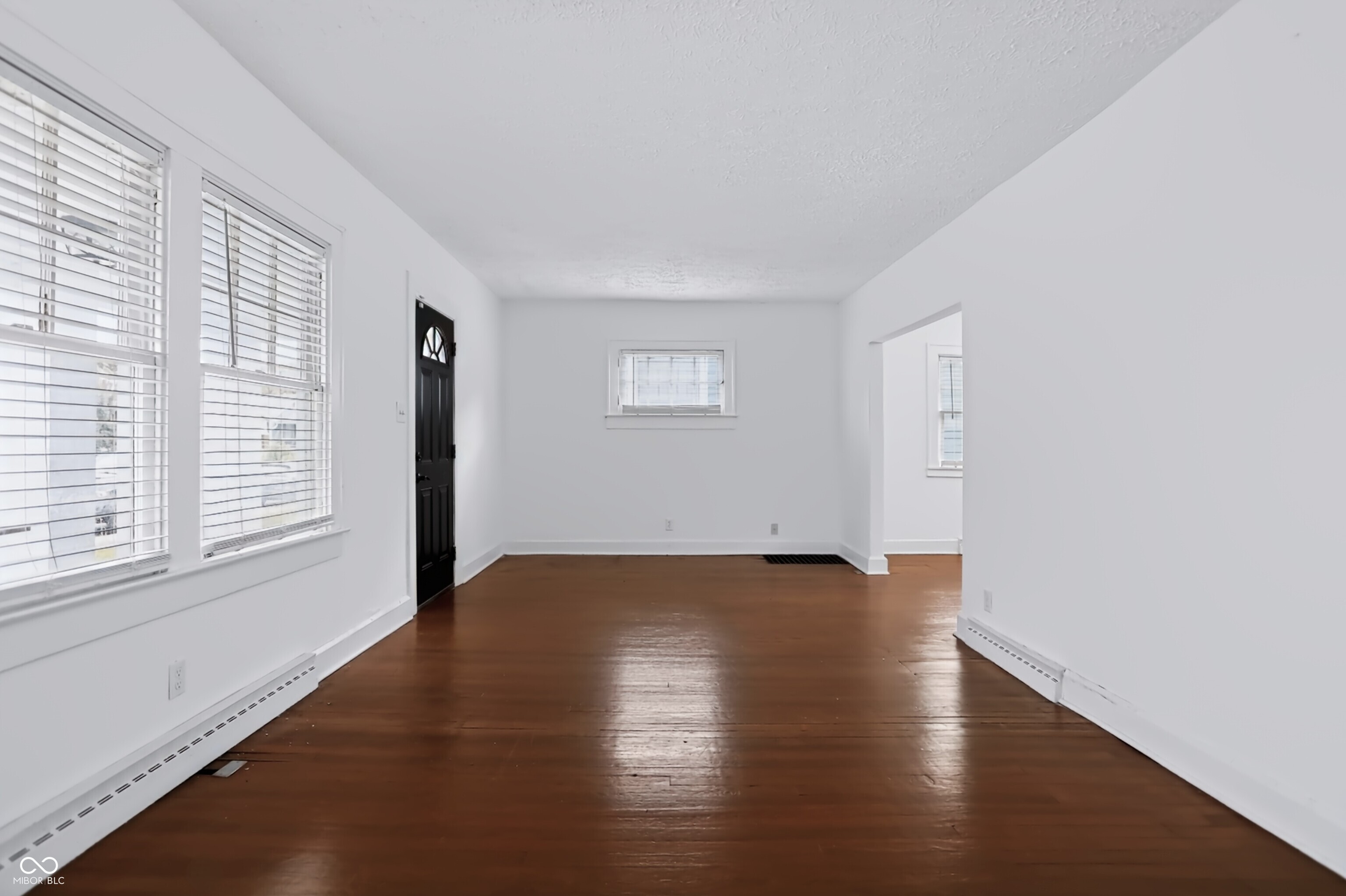 902 N Drexel Avenue