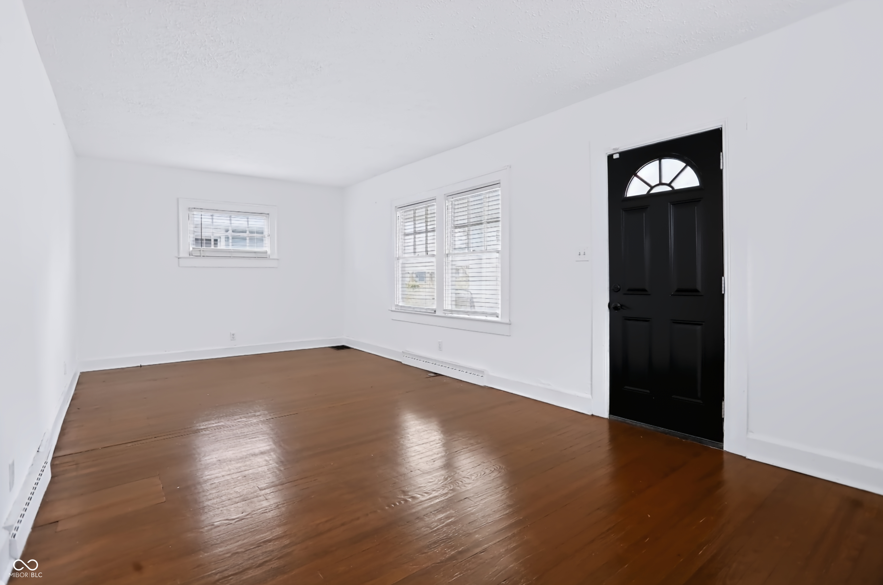 902 N Drexel Avenue