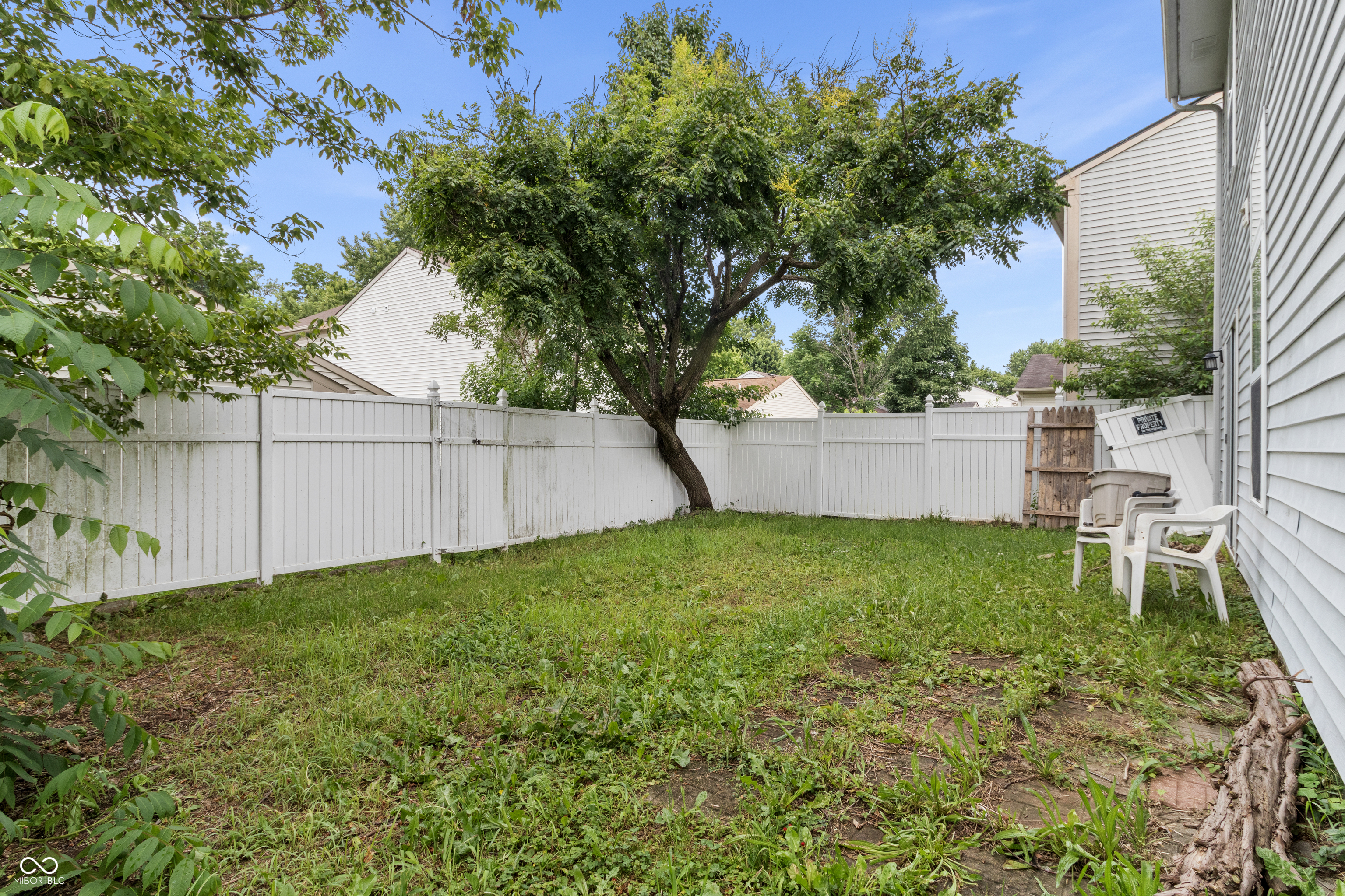 1216 Country Creek Circle
