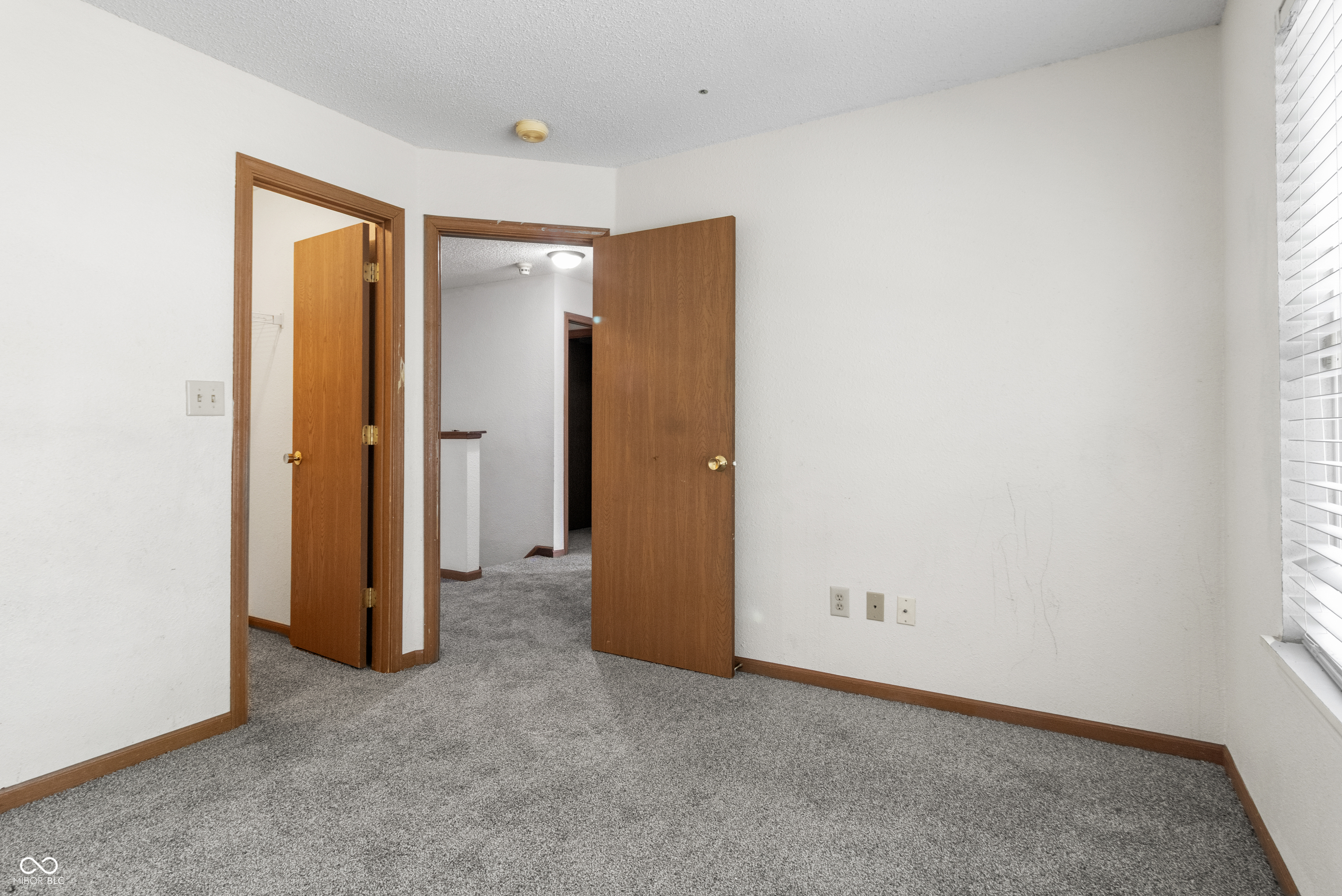 1216 Country Creek Circle