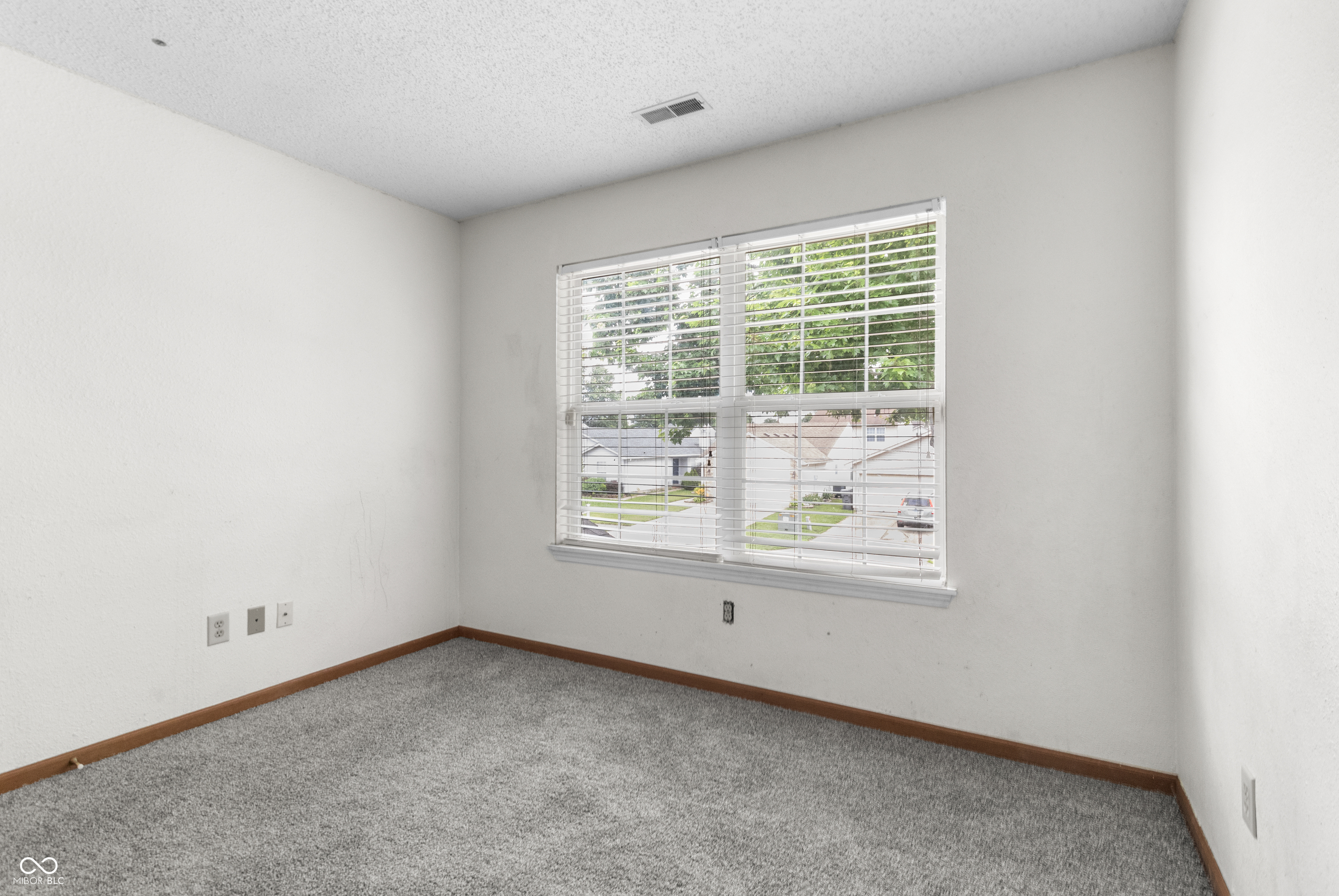 1216 Country Creek Circle