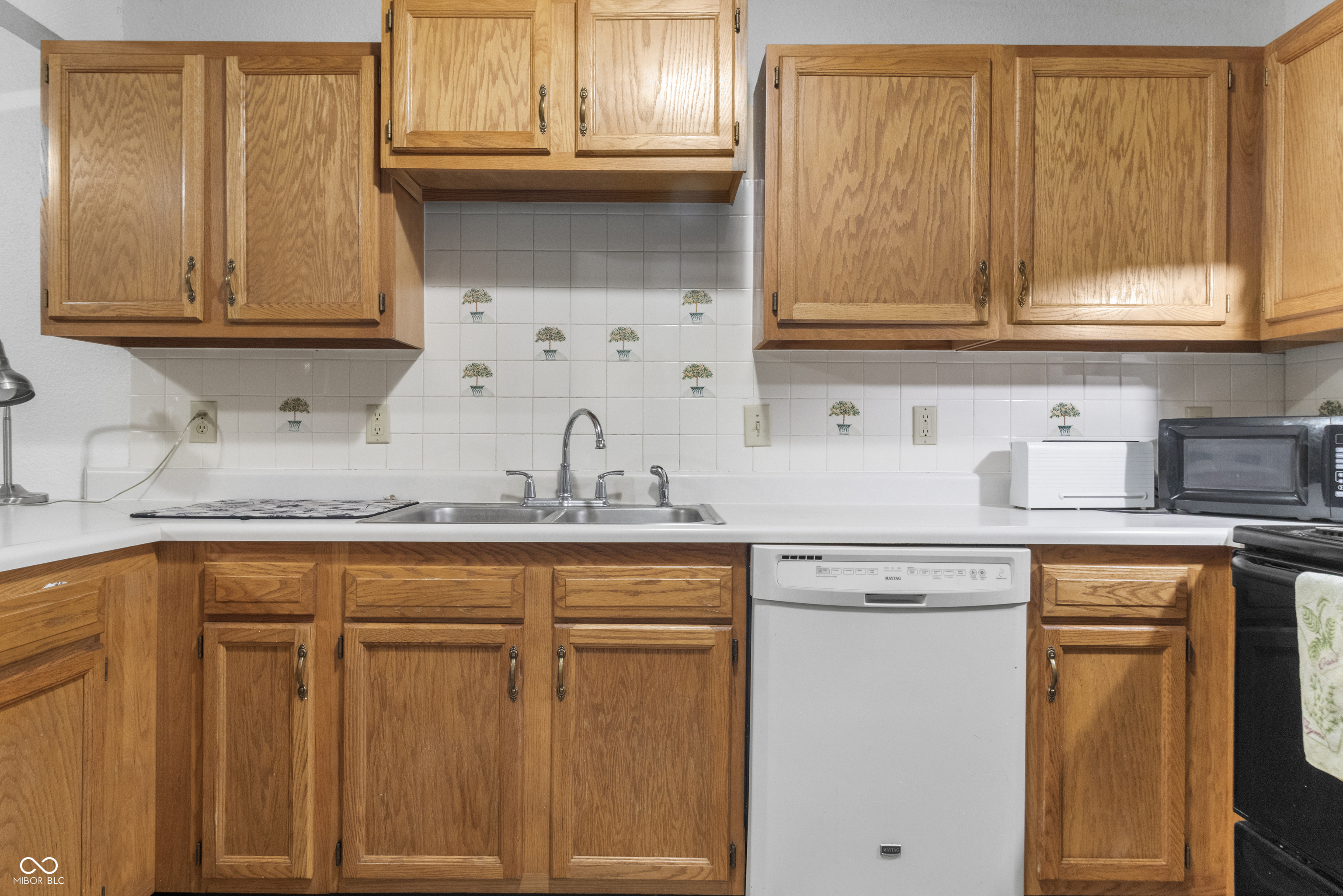 1216 Country Creek Circle
