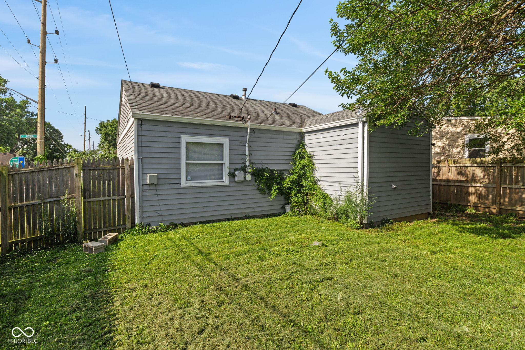 1654 Iowa Street