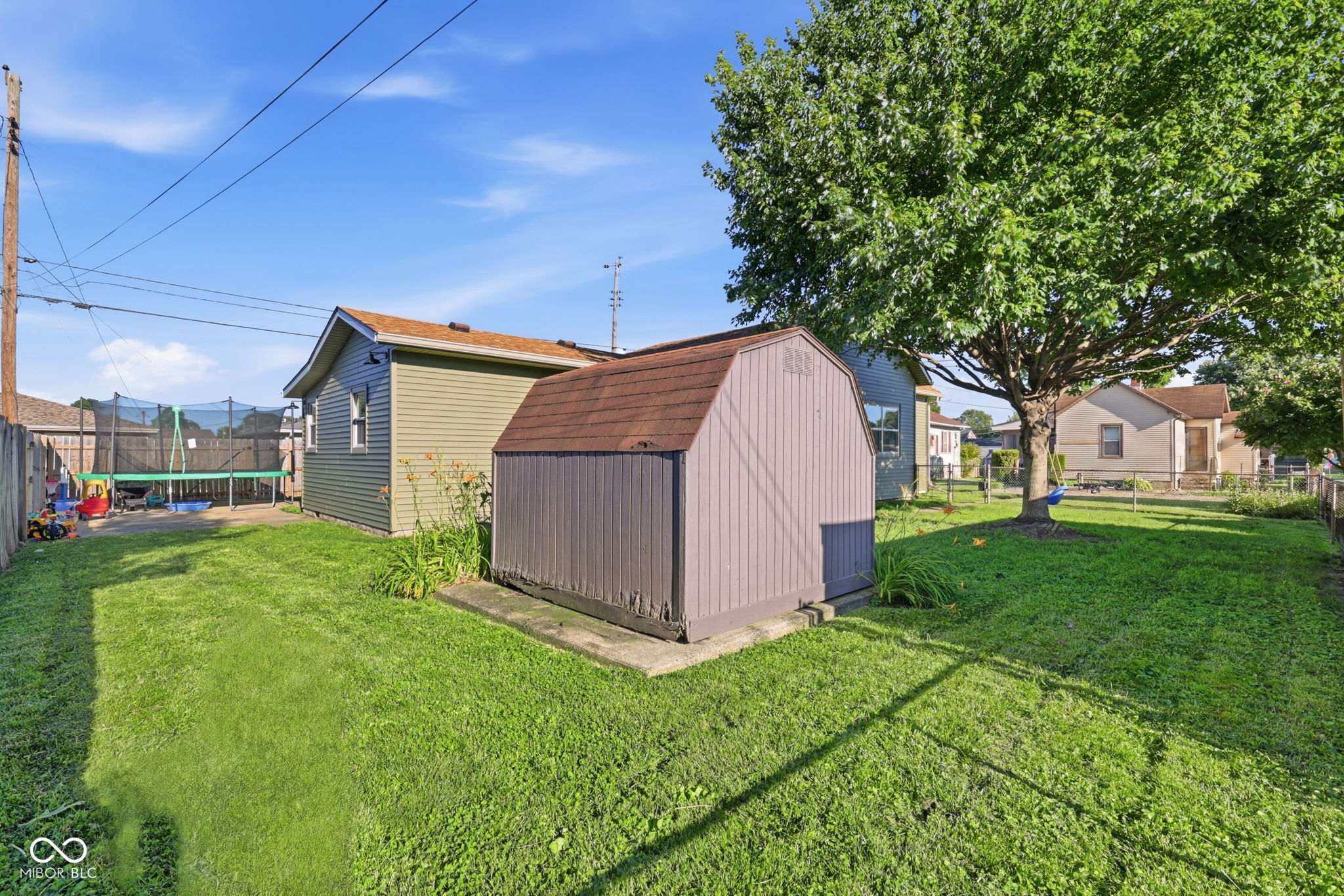 20 W Locust Street