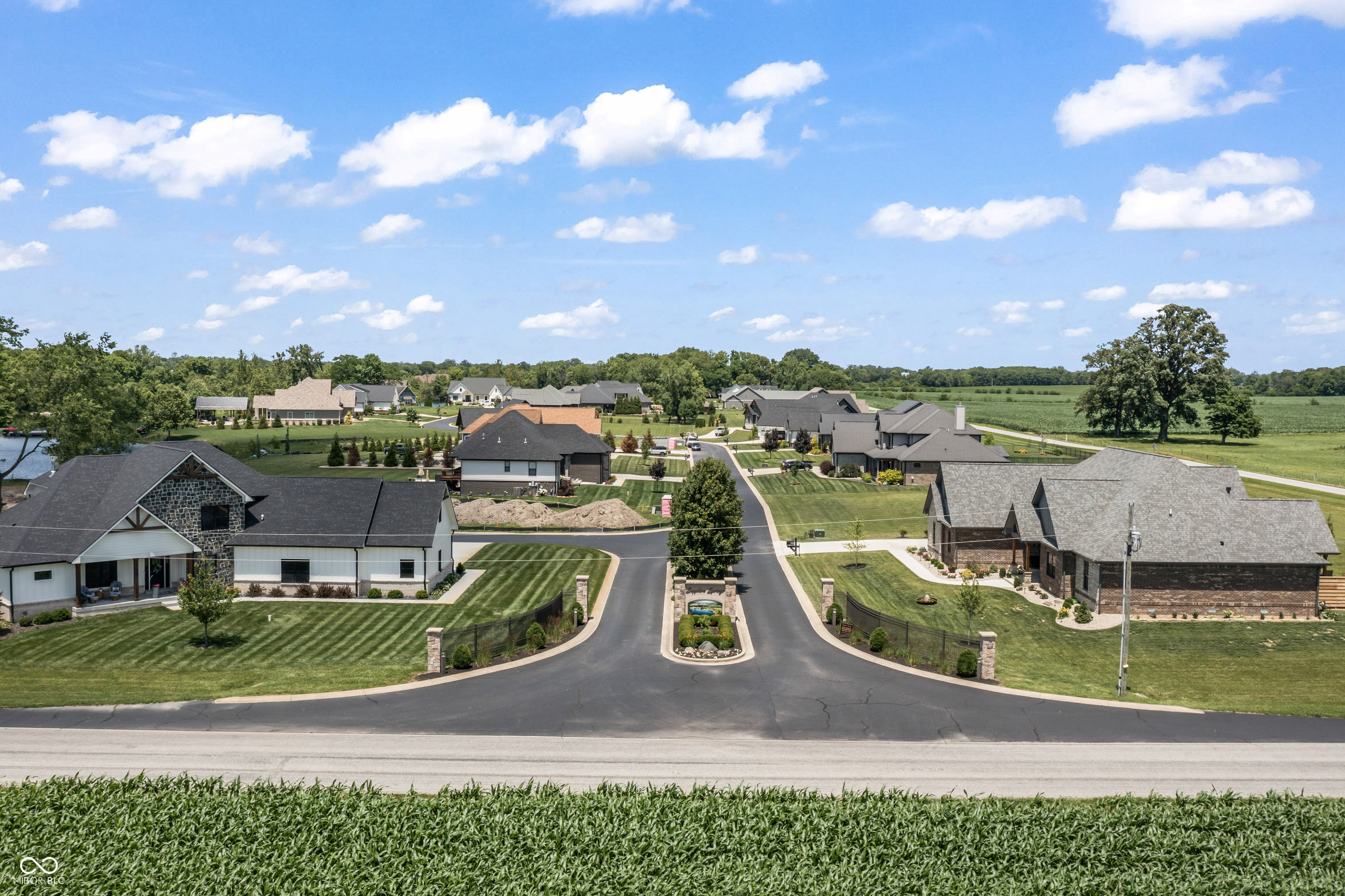 7179 N Lakeshore Drive