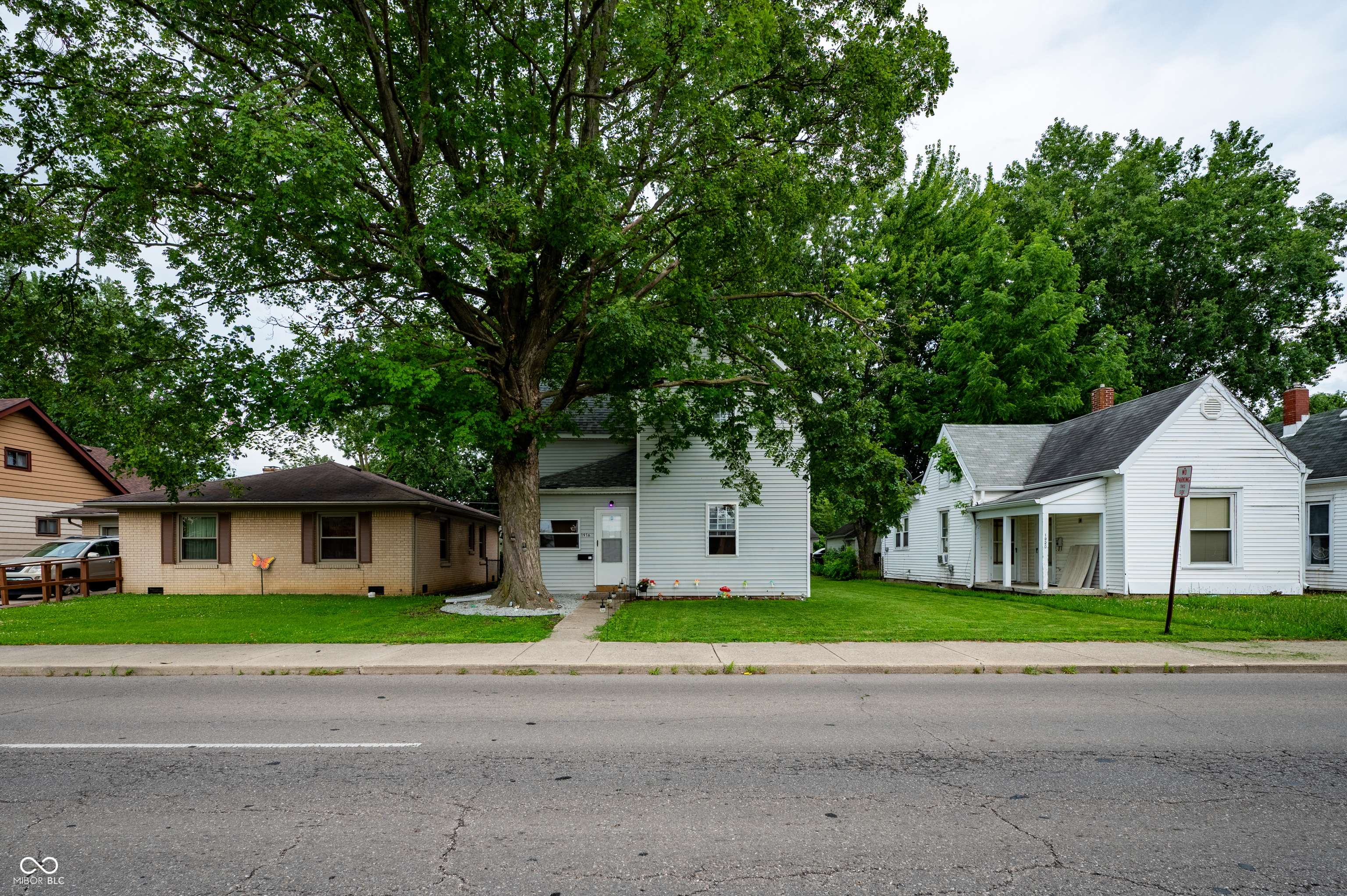 1916 Main Street