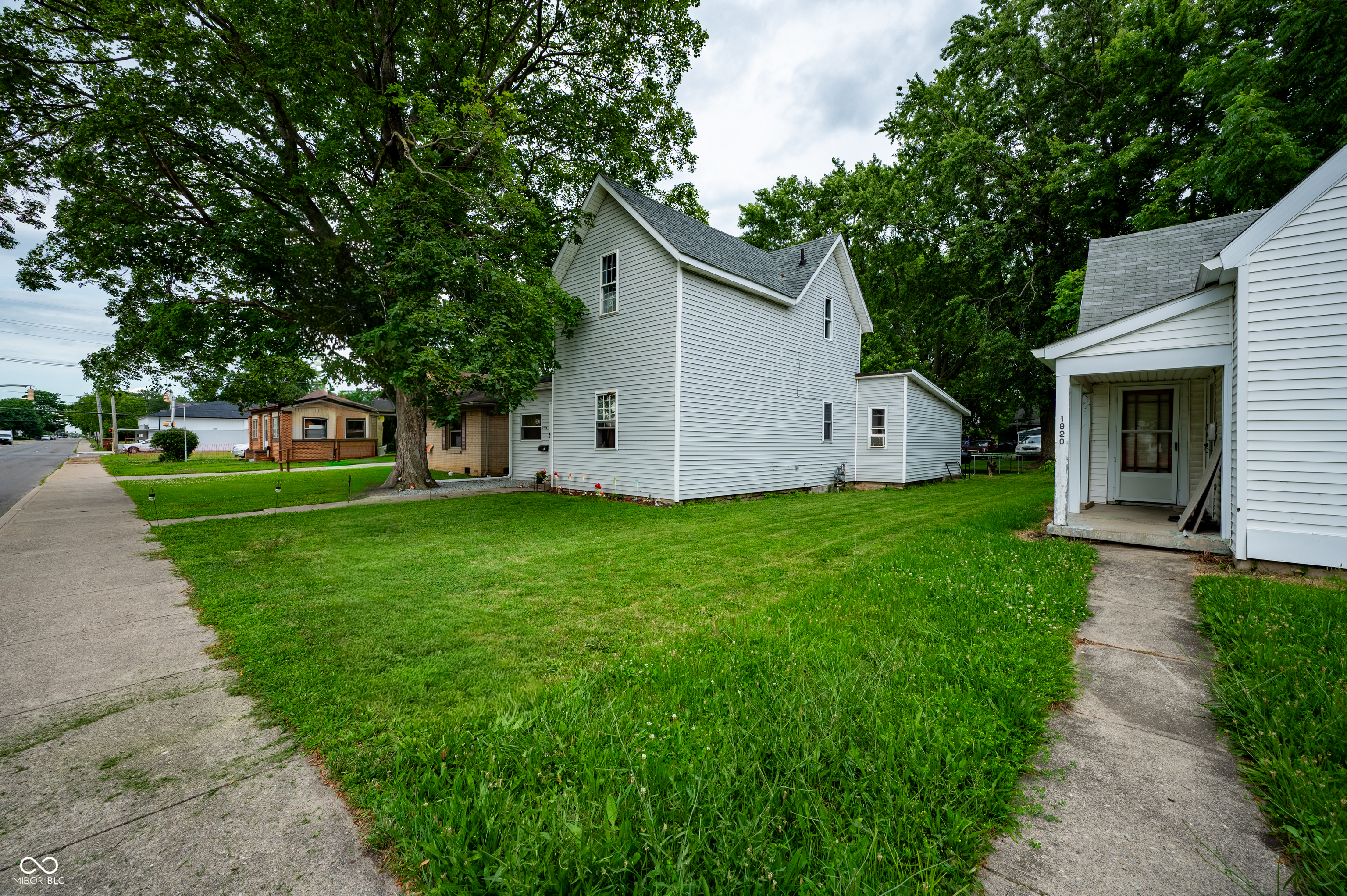 1916 Main Street