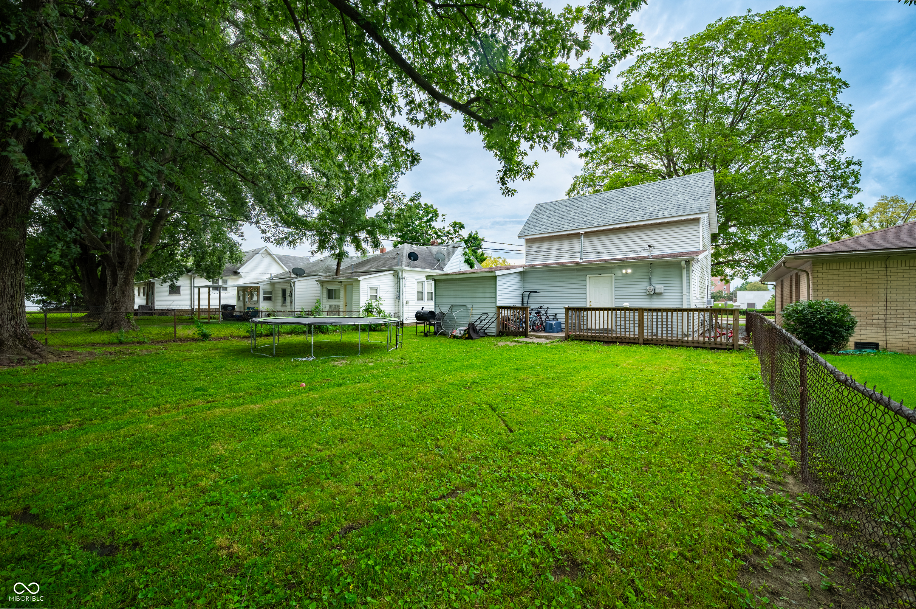 1916 Main Street