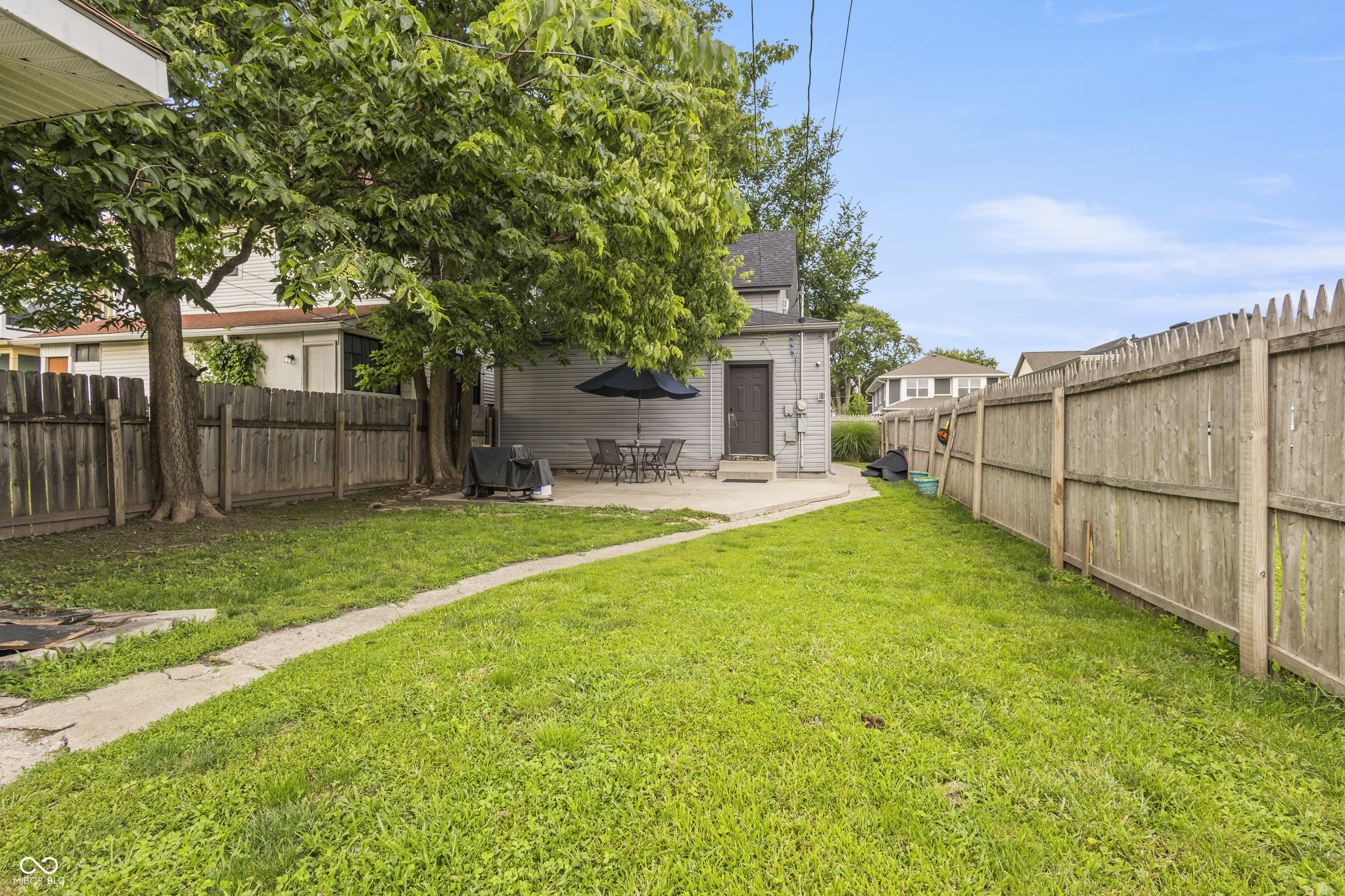 822 N Beville Avenue