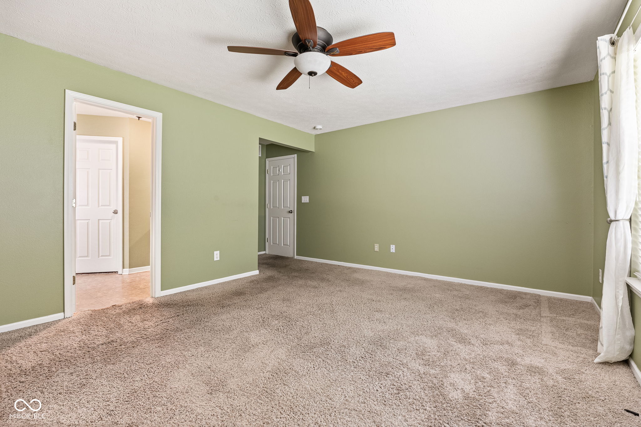 892 Flying Sun Drive