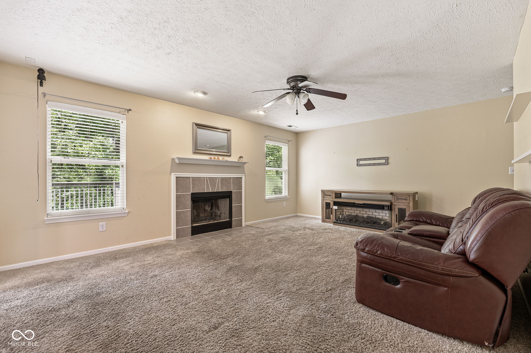 892 Flying Sun Drive