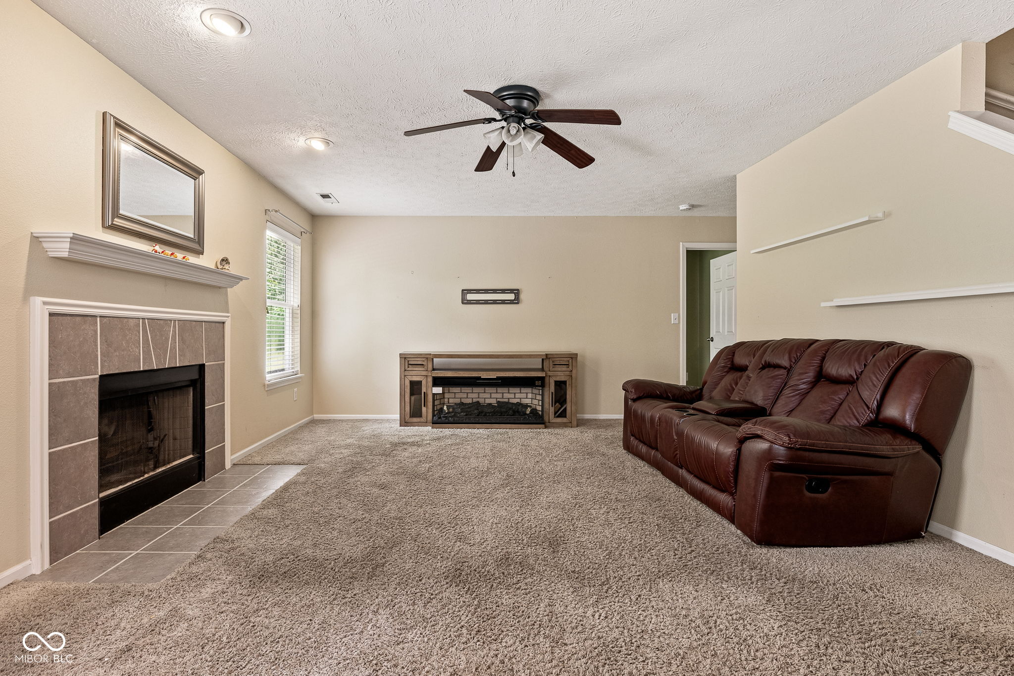 892 Flying Sun Drive