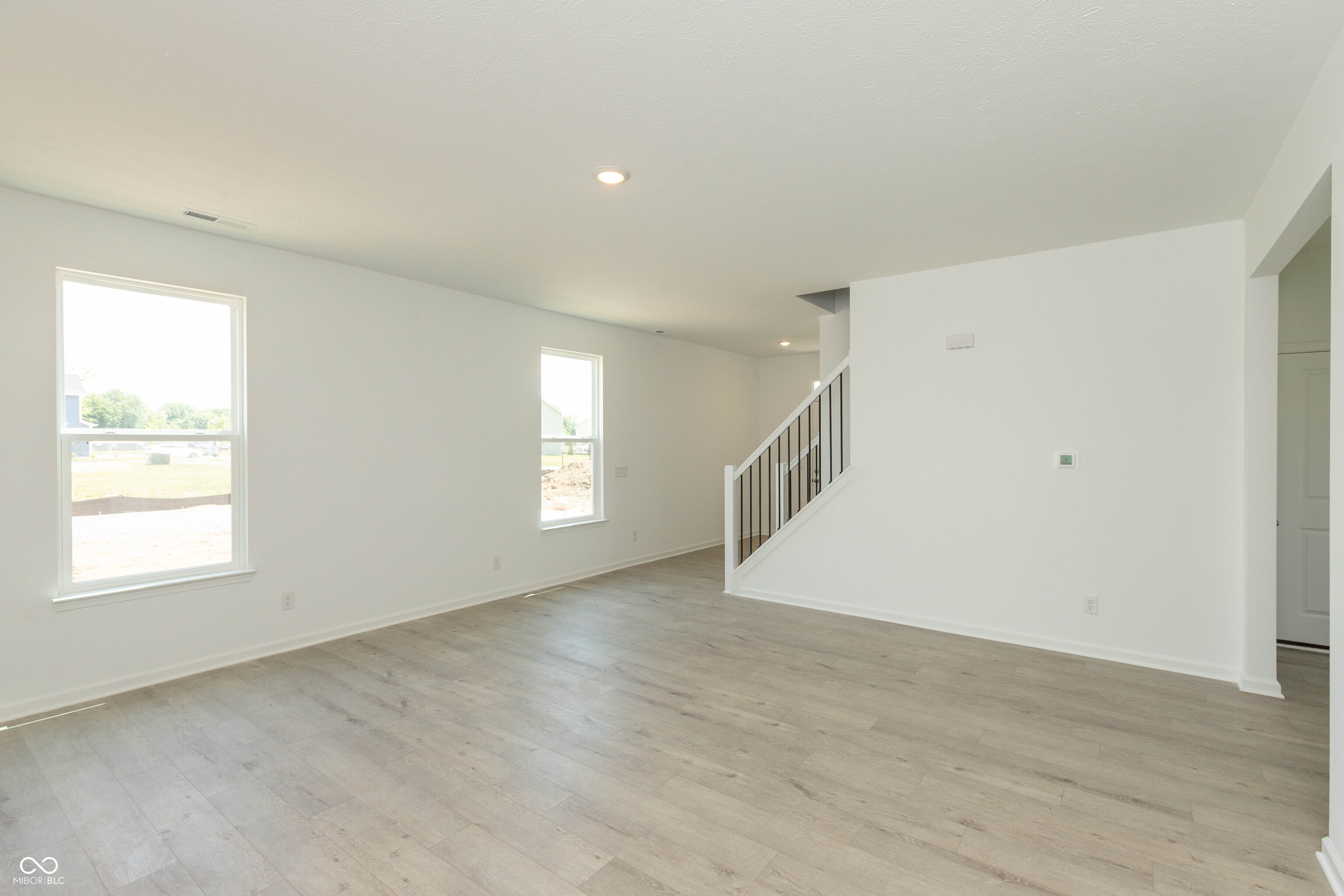 1010 Stratford Lane