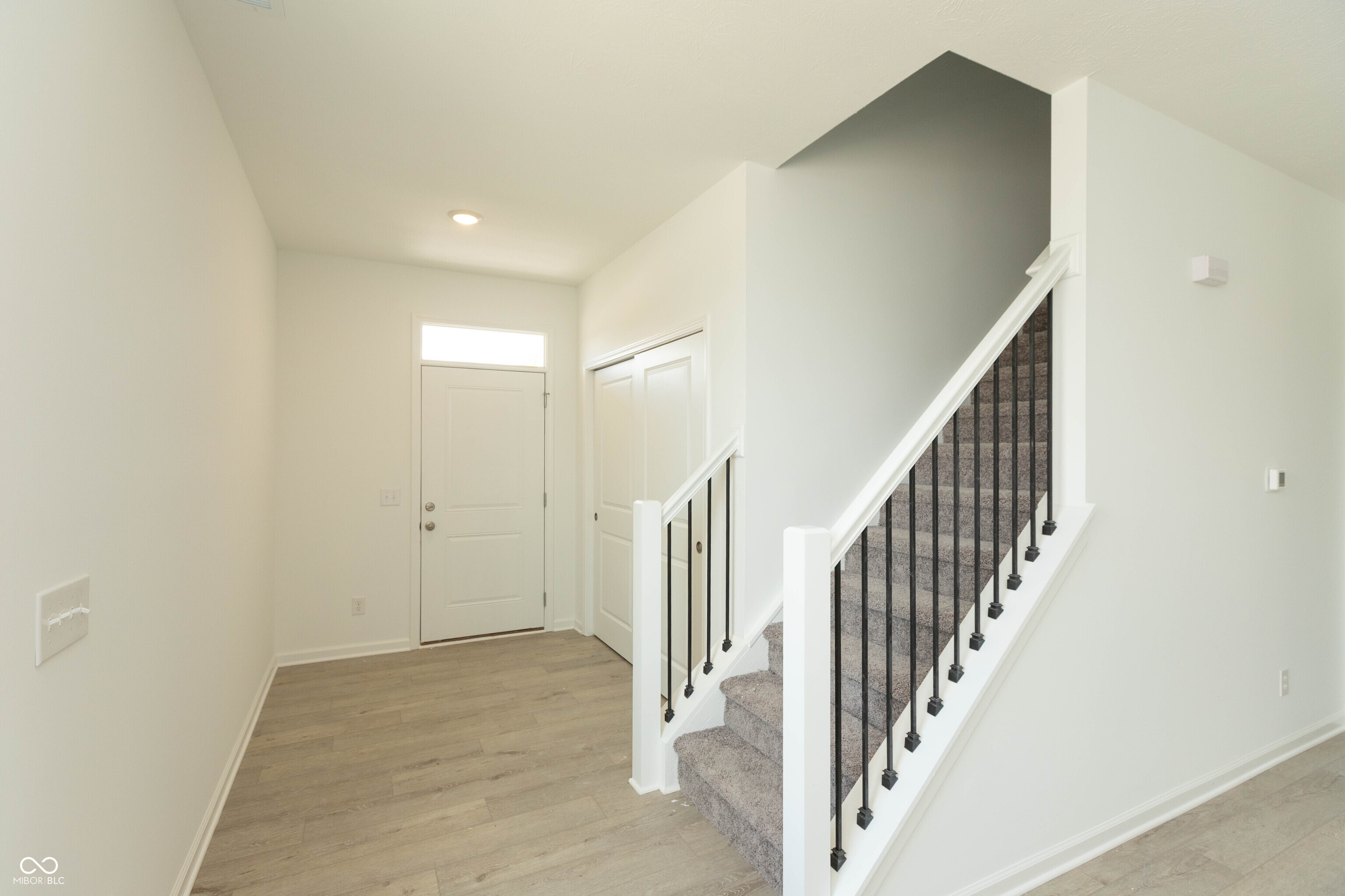 1010 Stratford Lane