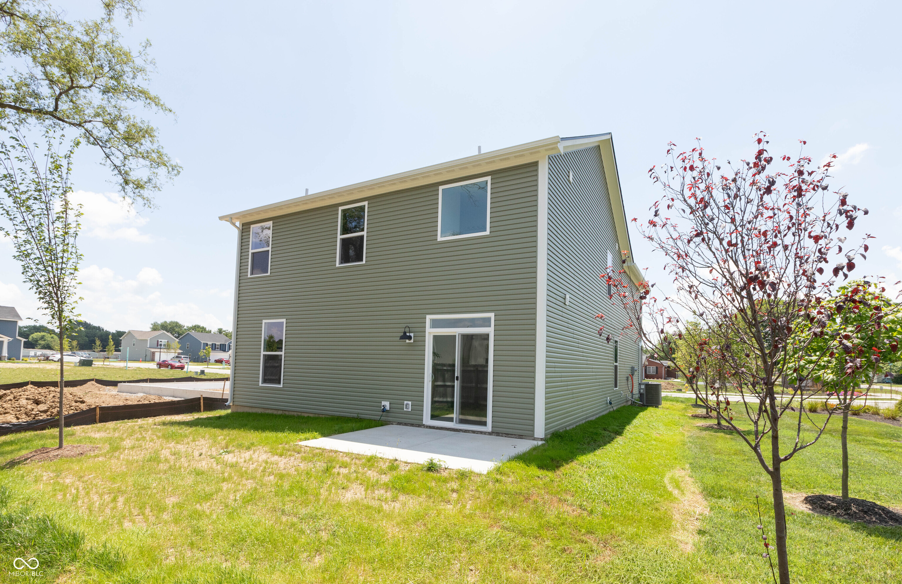 1010 Stratford Lane