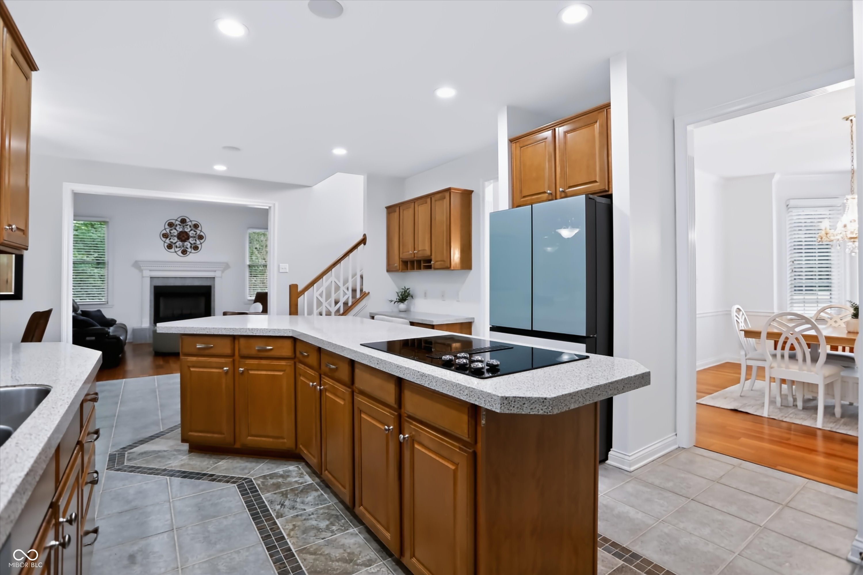 9330 E Timberline Drive