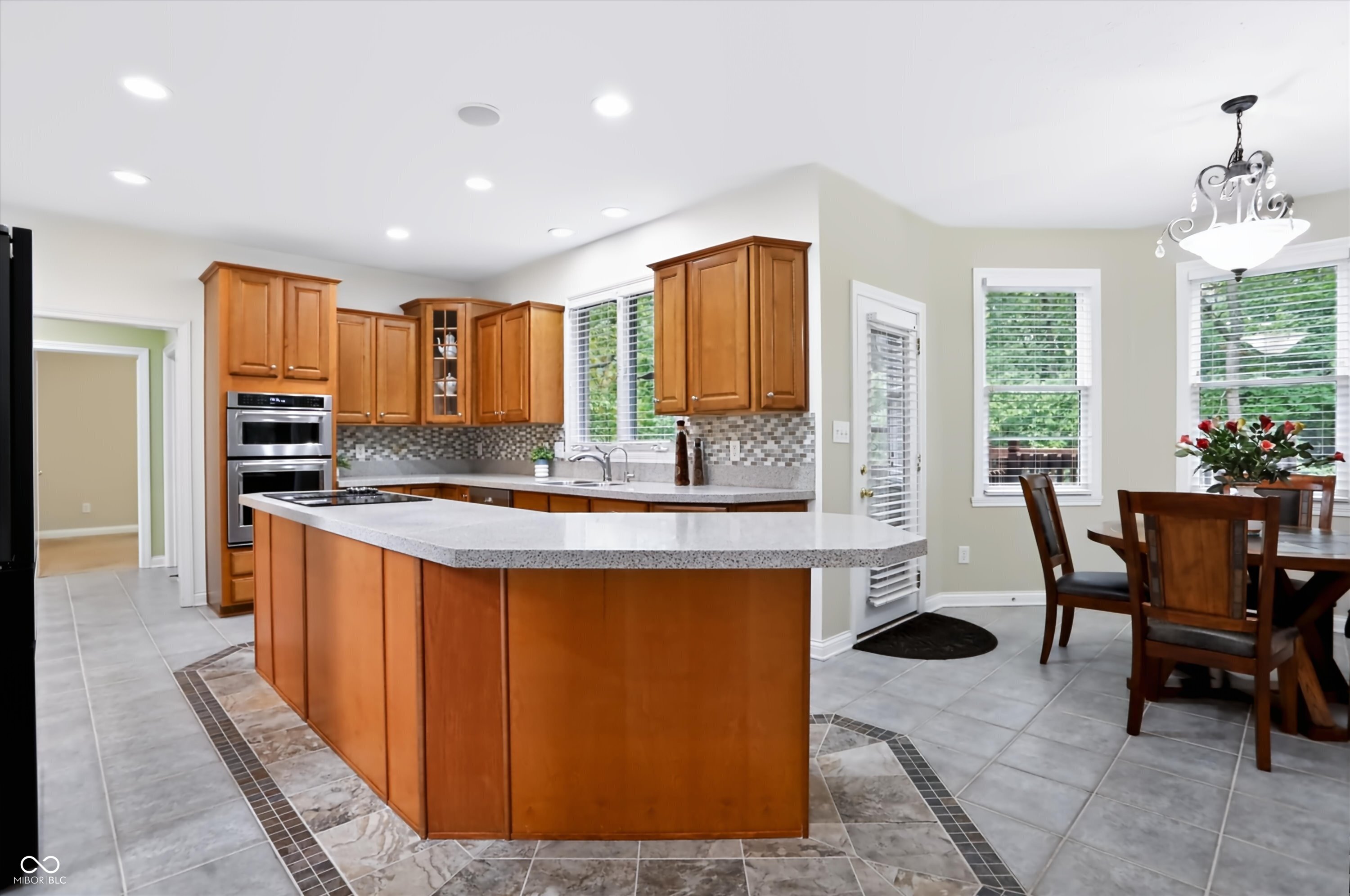 9330 E Timberline Drive