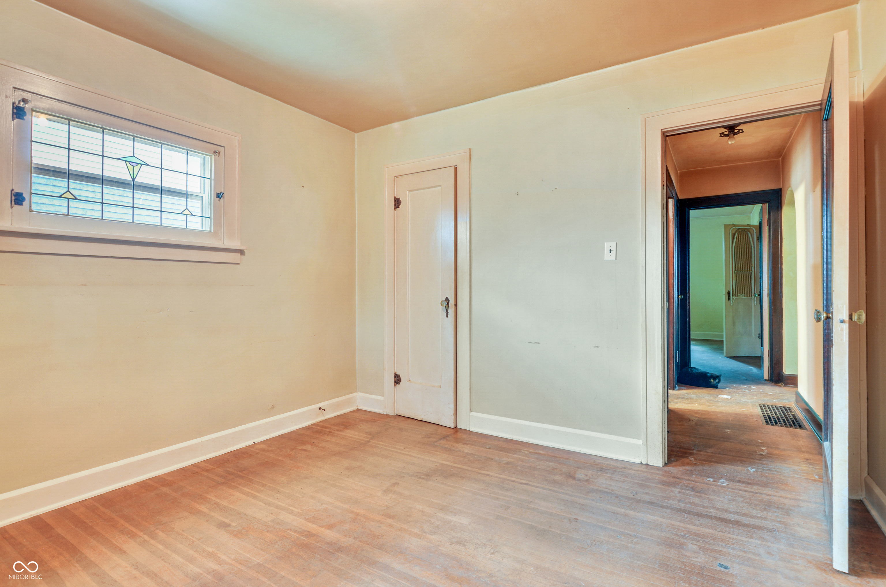 1219 N Drexel Avenue