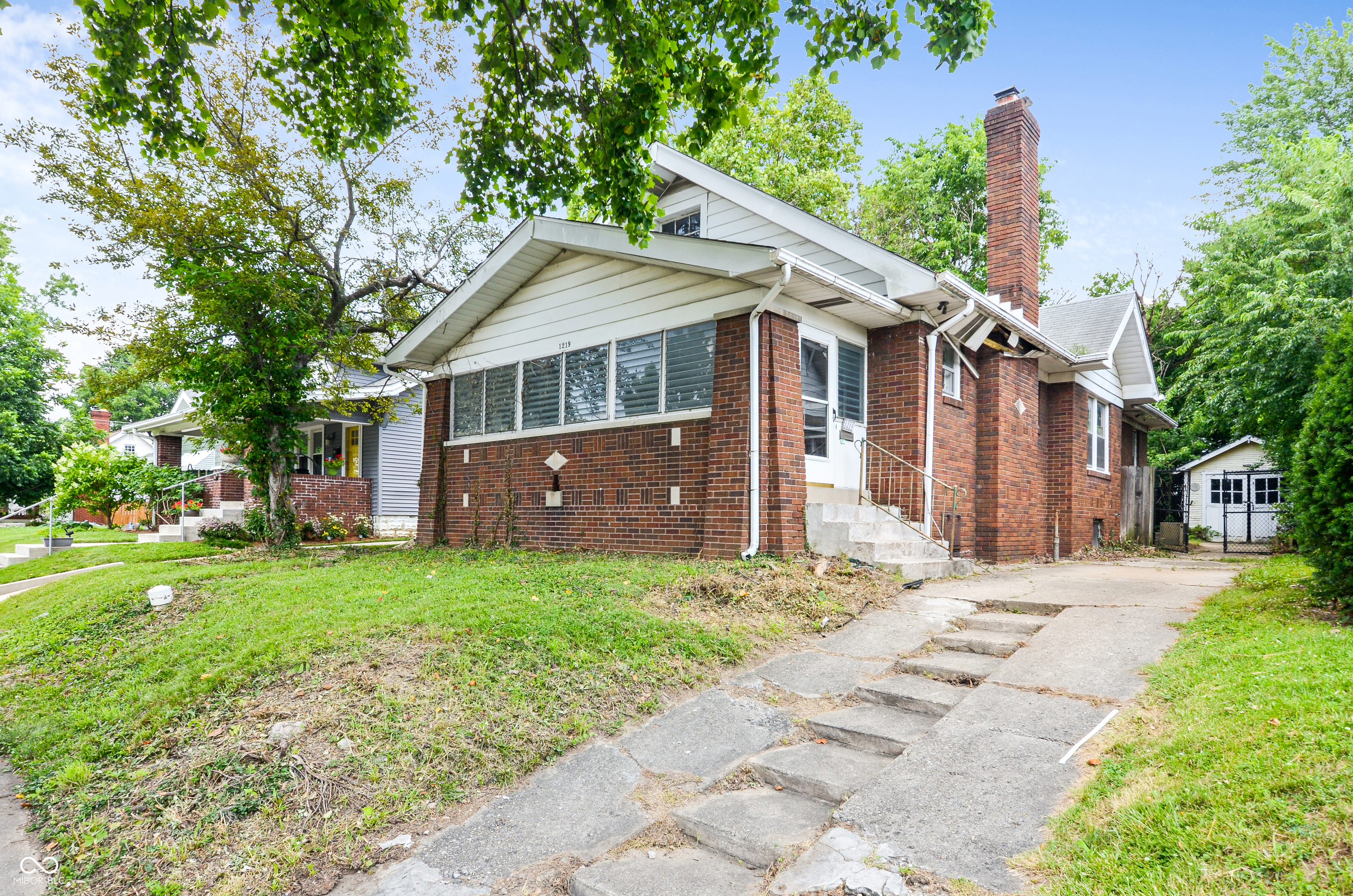 1219 N Drexel Avenue