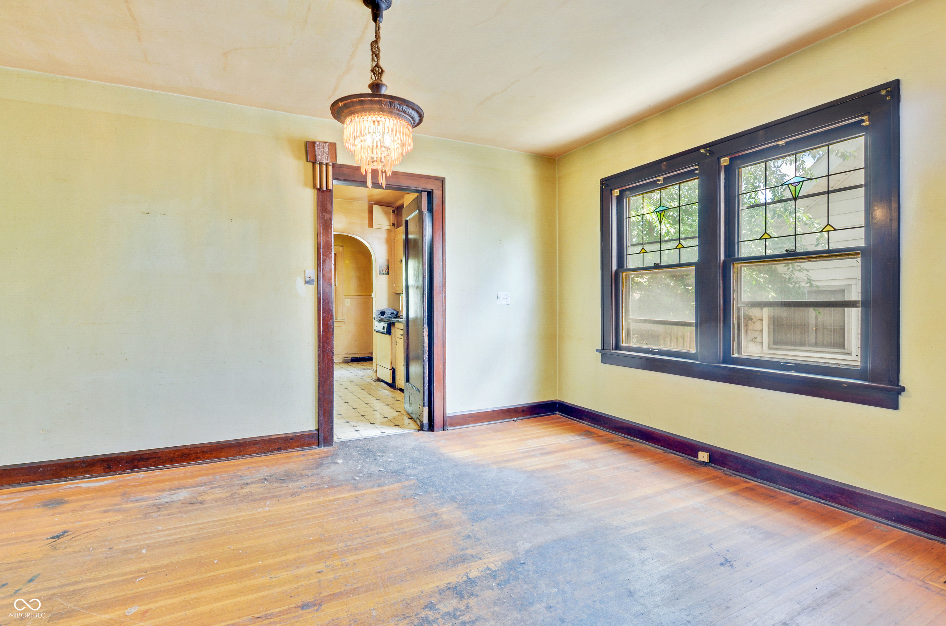 1219 N Drexel Avenue