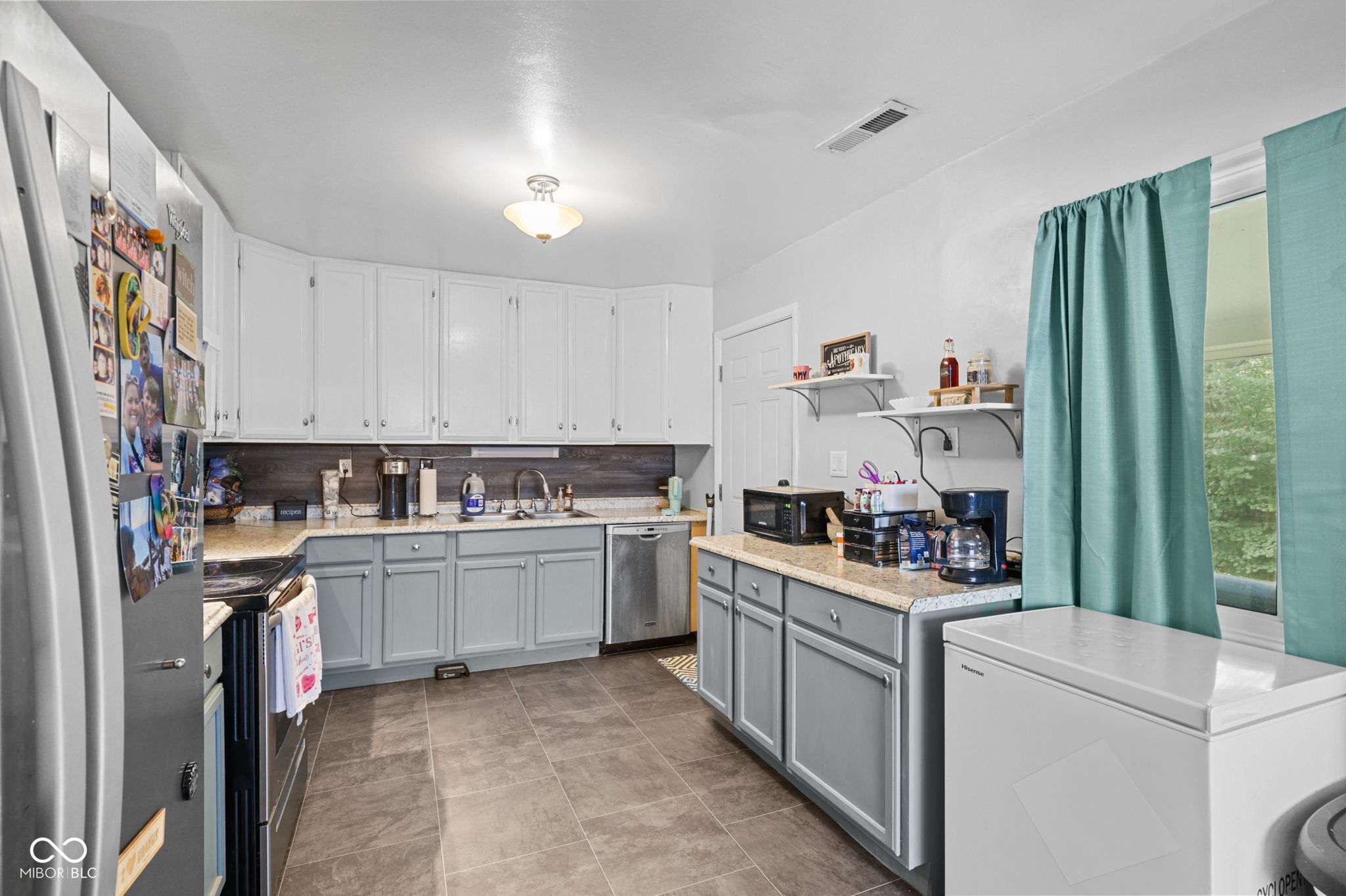 950 Edgewood Drive
