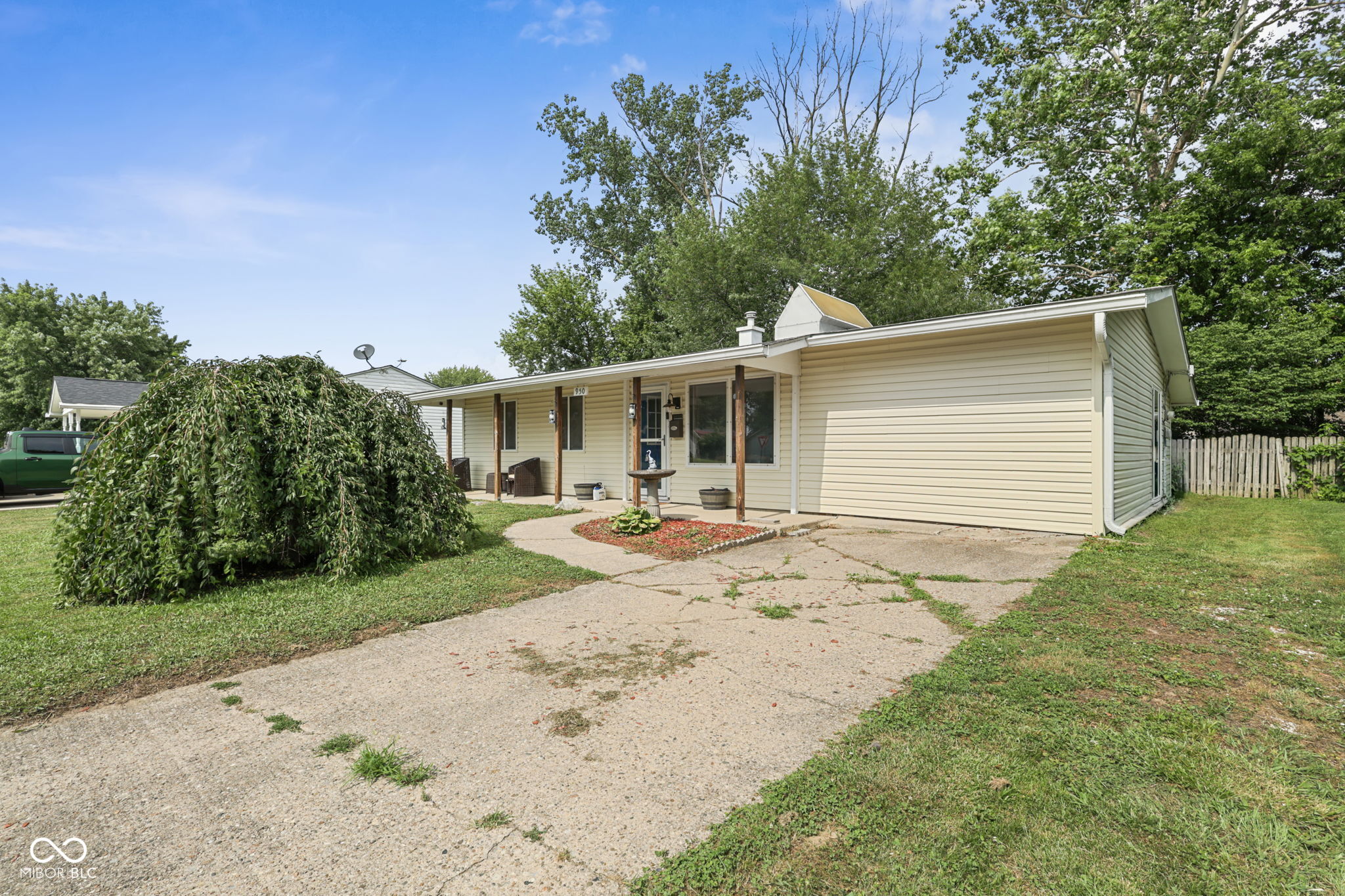 950 Edgewood Drive