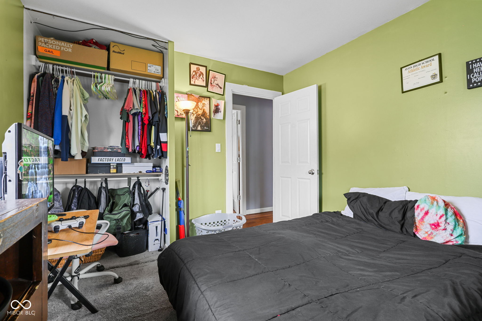 950 Edgewood Drive
