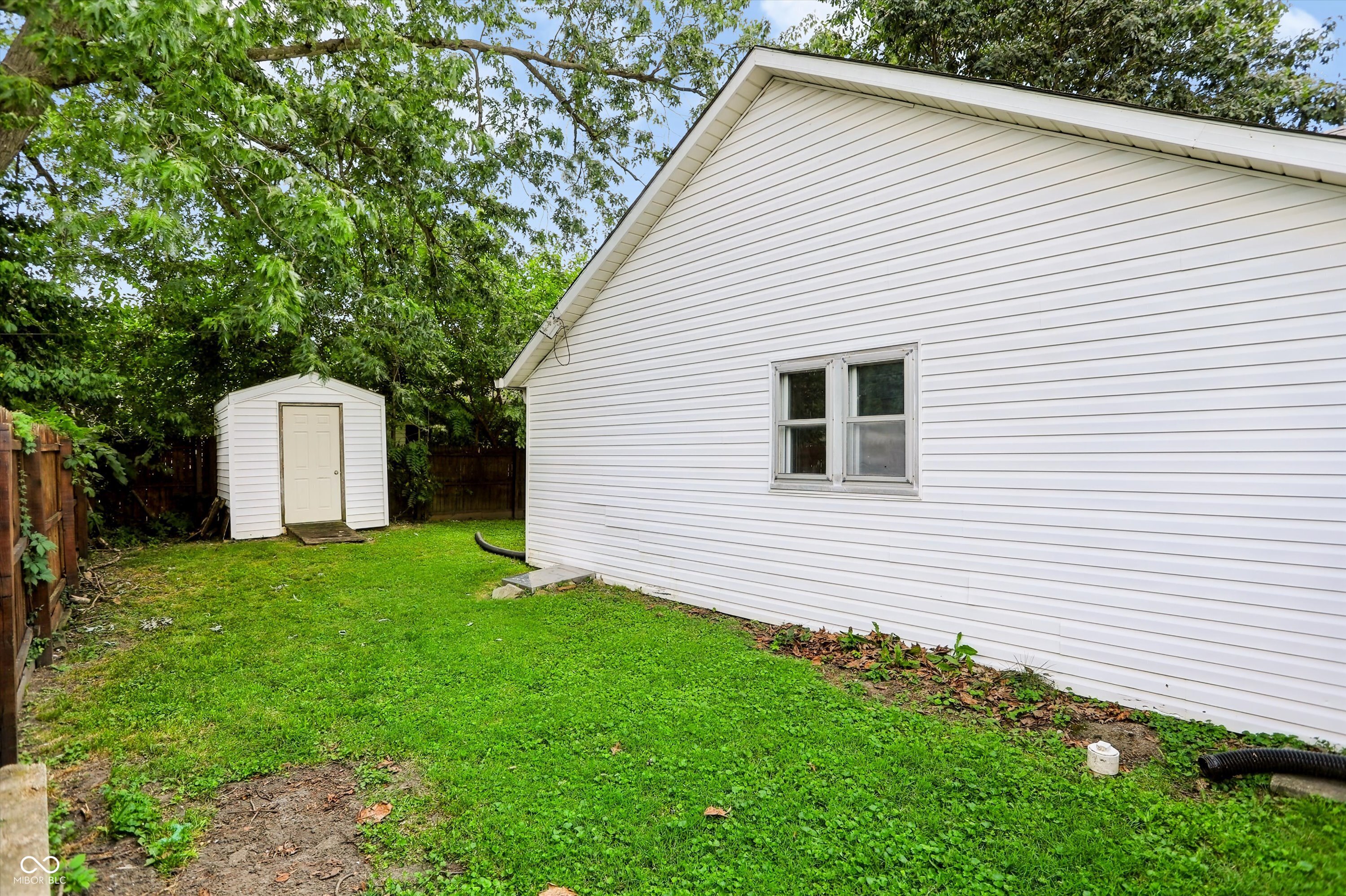 599 Duane Street