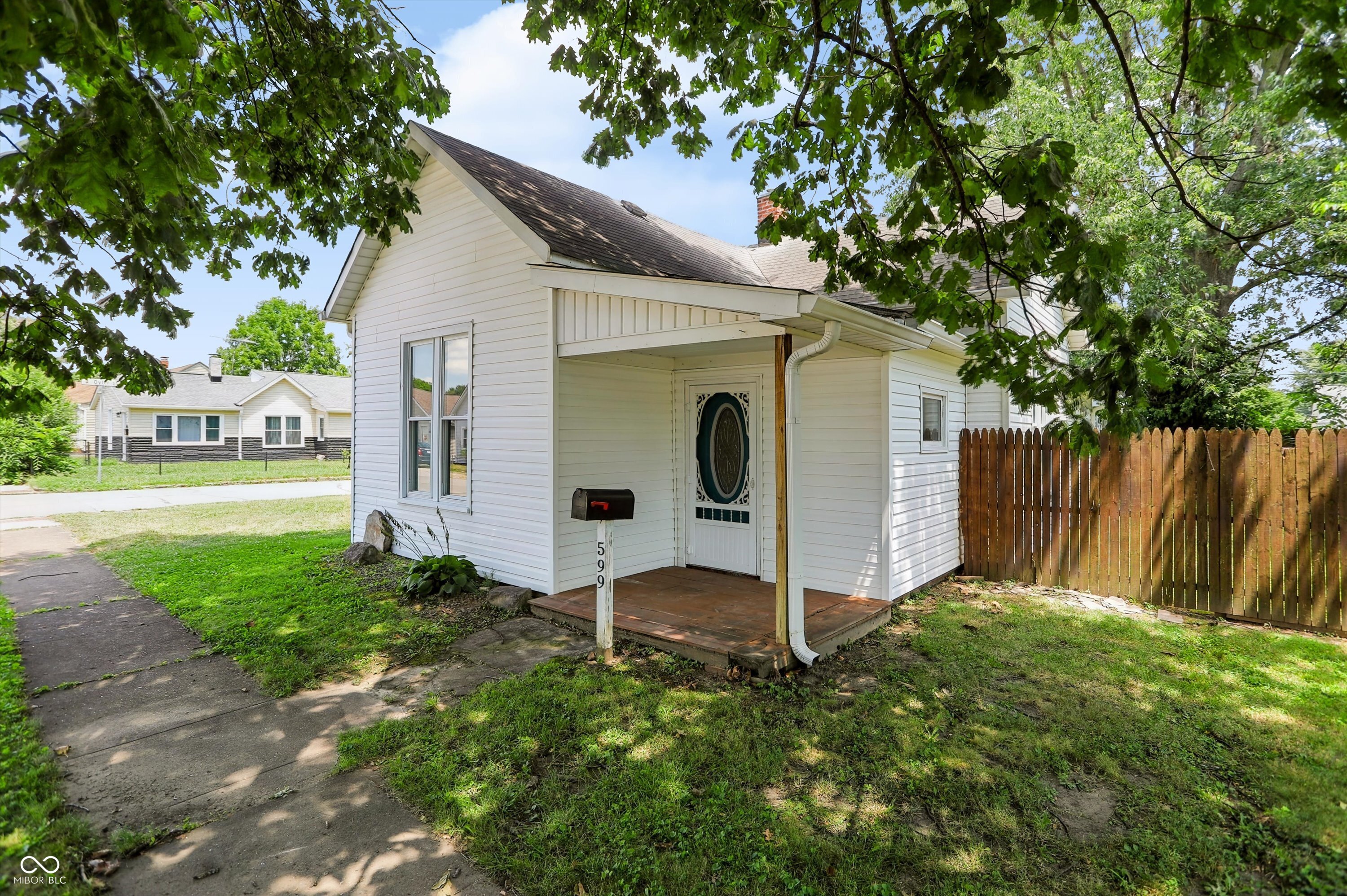 599 Duane Street