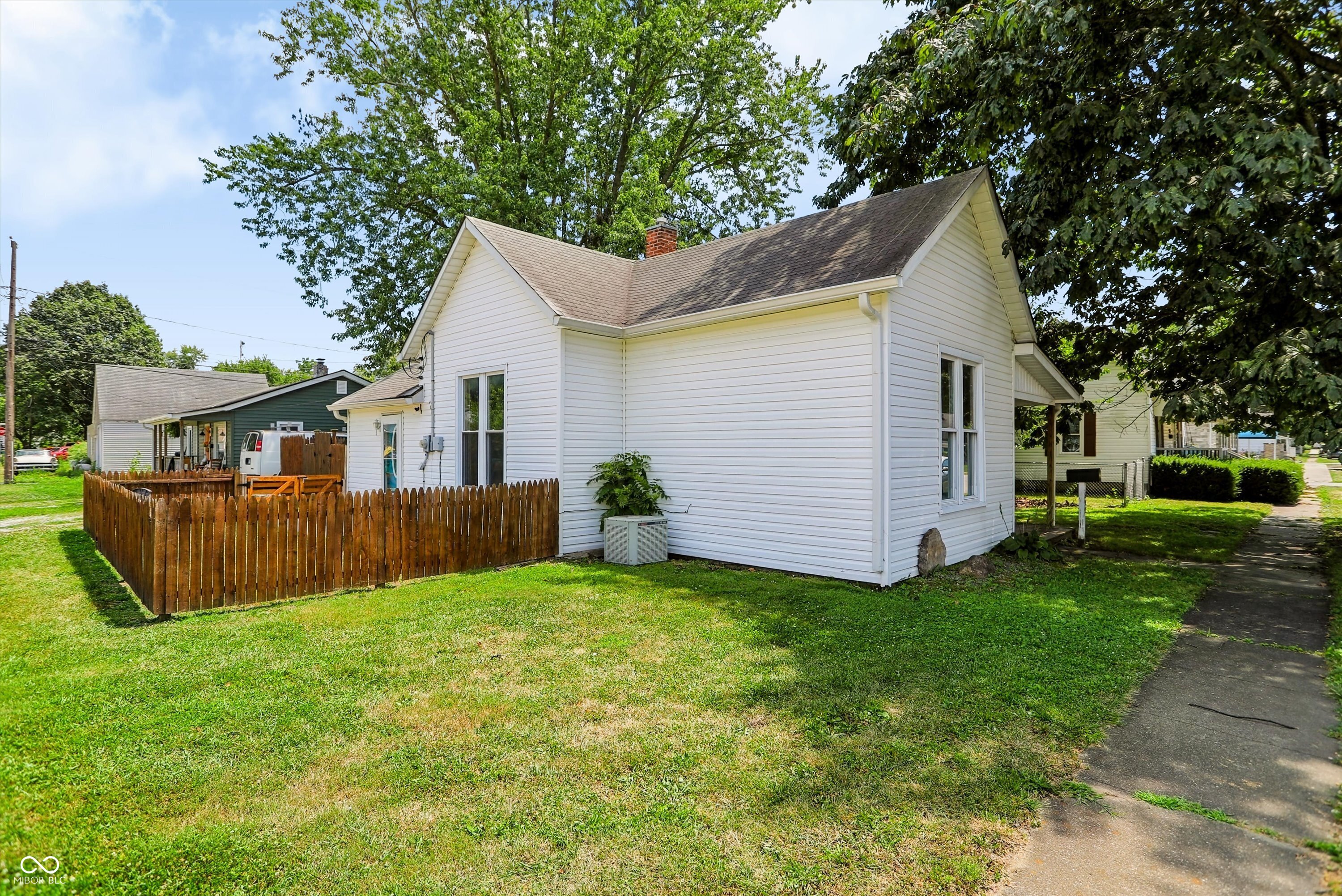599 Duane Street
