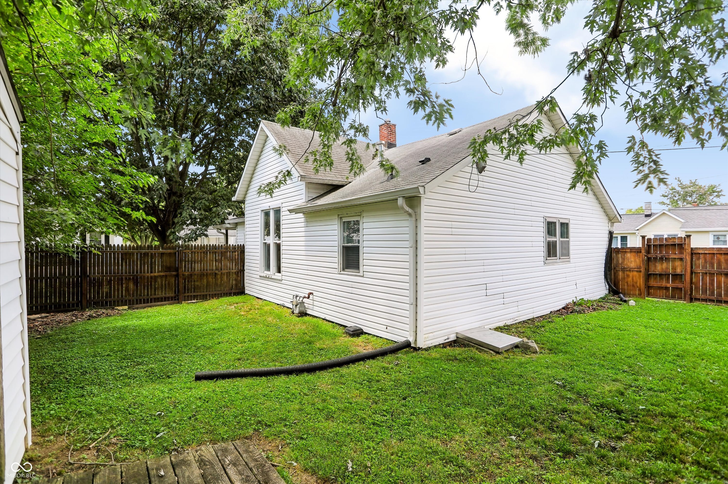 599 Duane Street