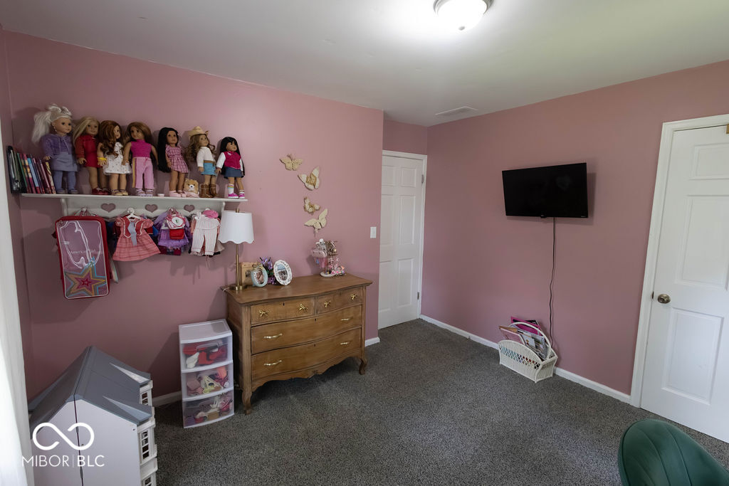 2427 Shady Lane