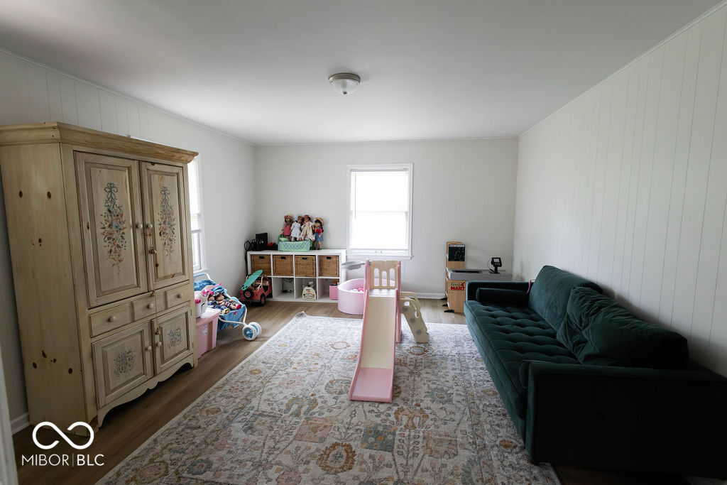 2427 Shady Lane