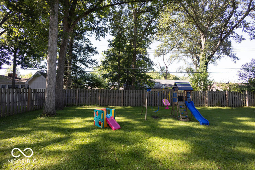 2427 Shady Lane