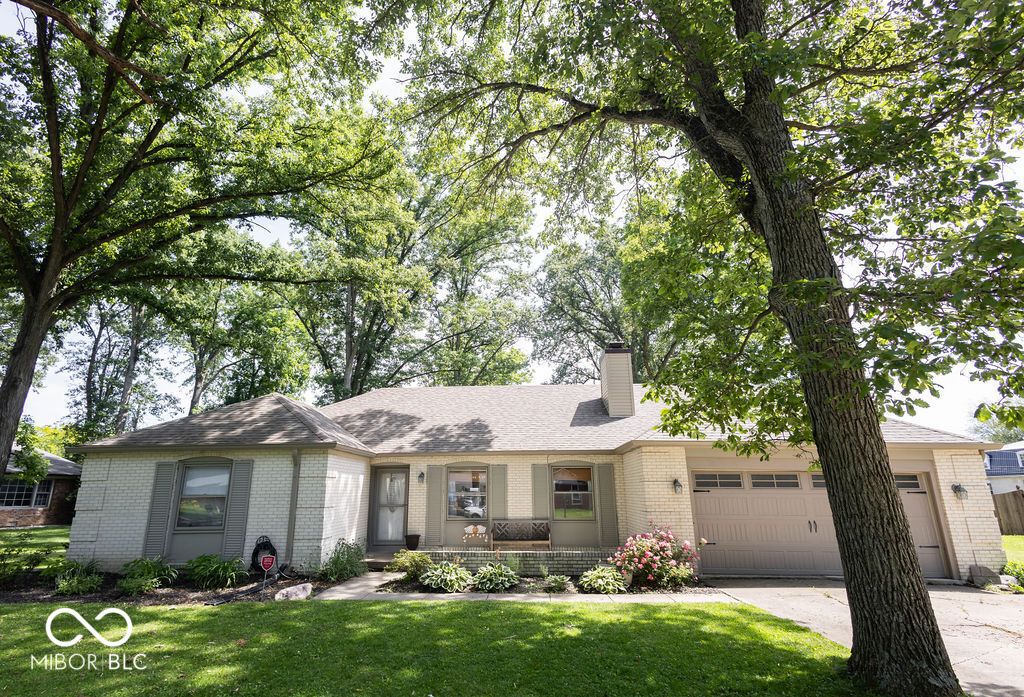 2427 Shady Lane